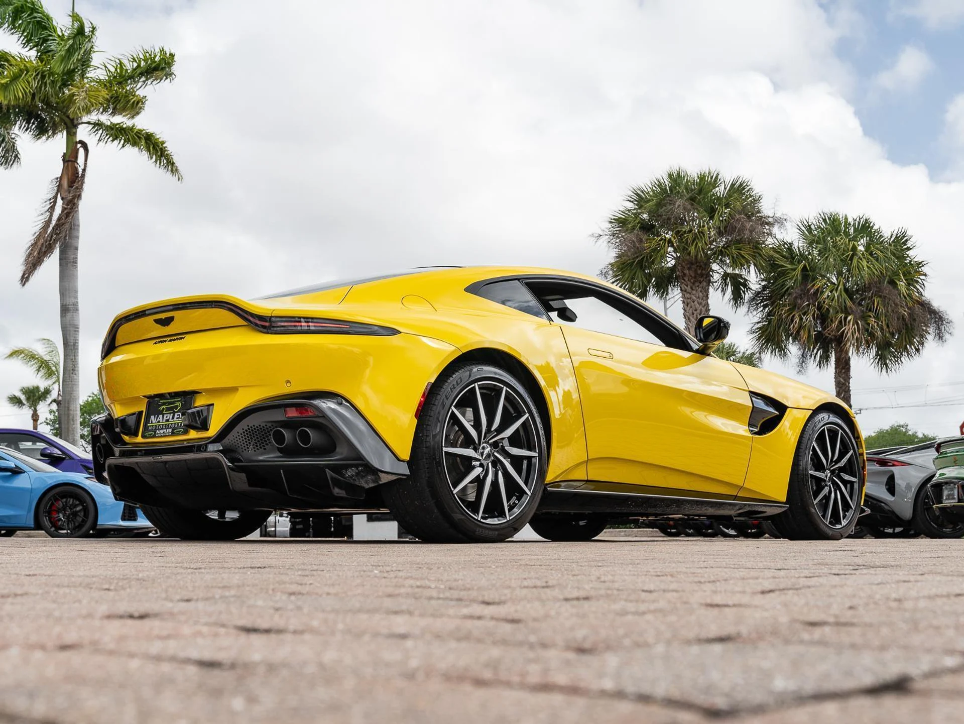 mph034_3225979960_Used_2020_Aston_Martin_Vantage_Coupe_1775769079_ac6d37f16e