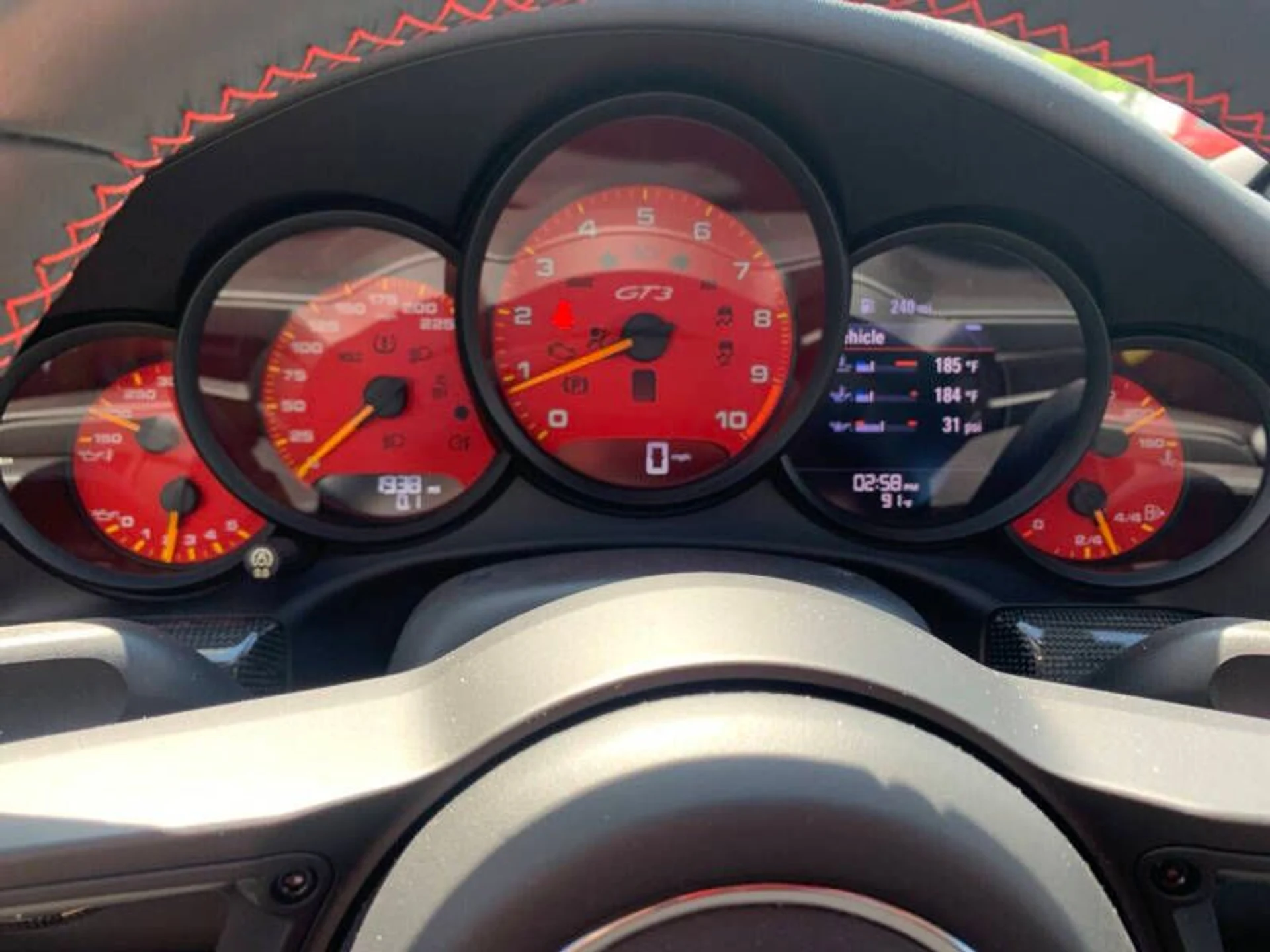 mph034_3226413350_2018_porsche_911_gt3_2dr_coupe_29676908b0