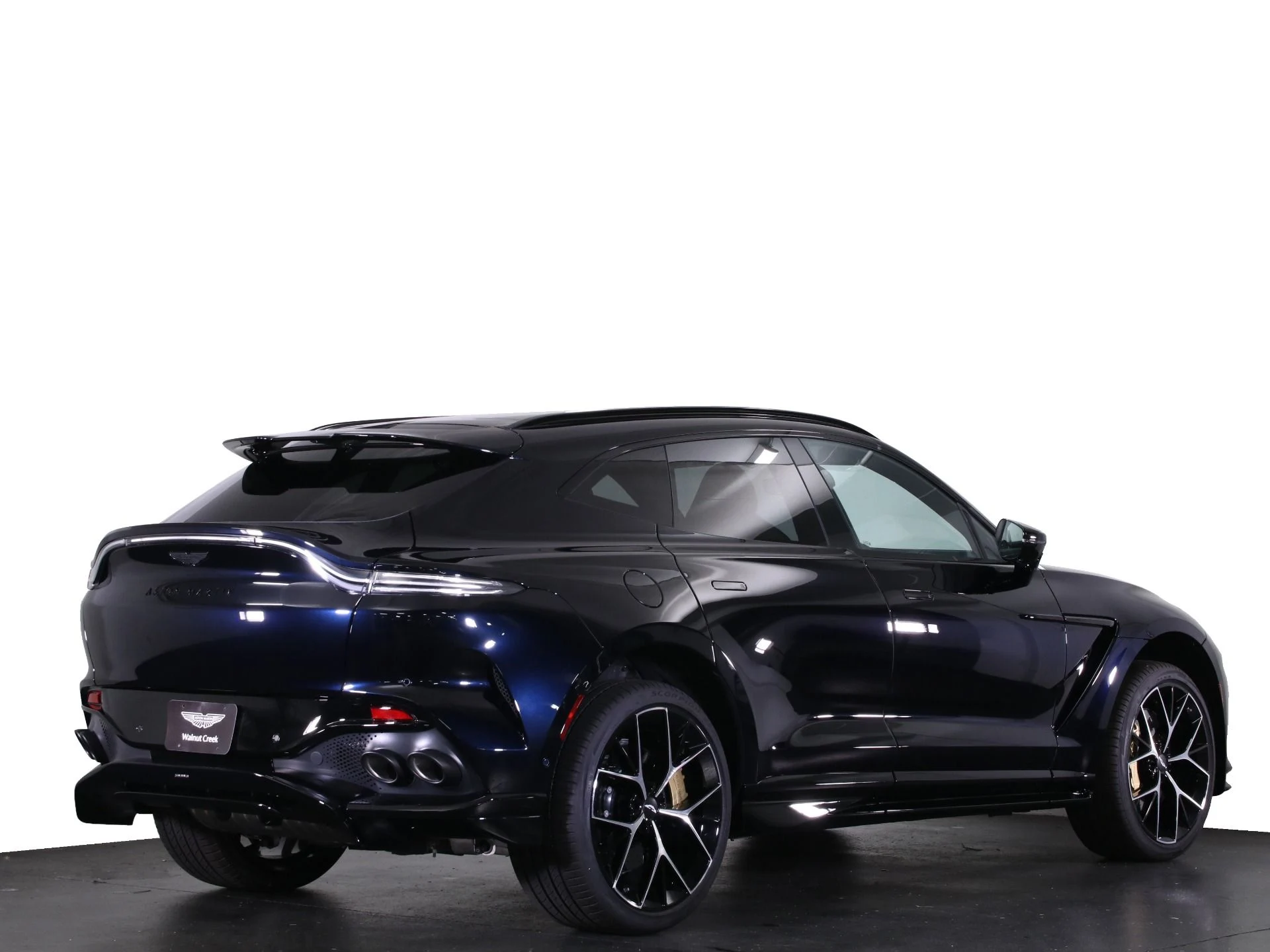 mph034_3235055228_New_2025_Aston_Martin_DBX_707_1758482586_1d64829464