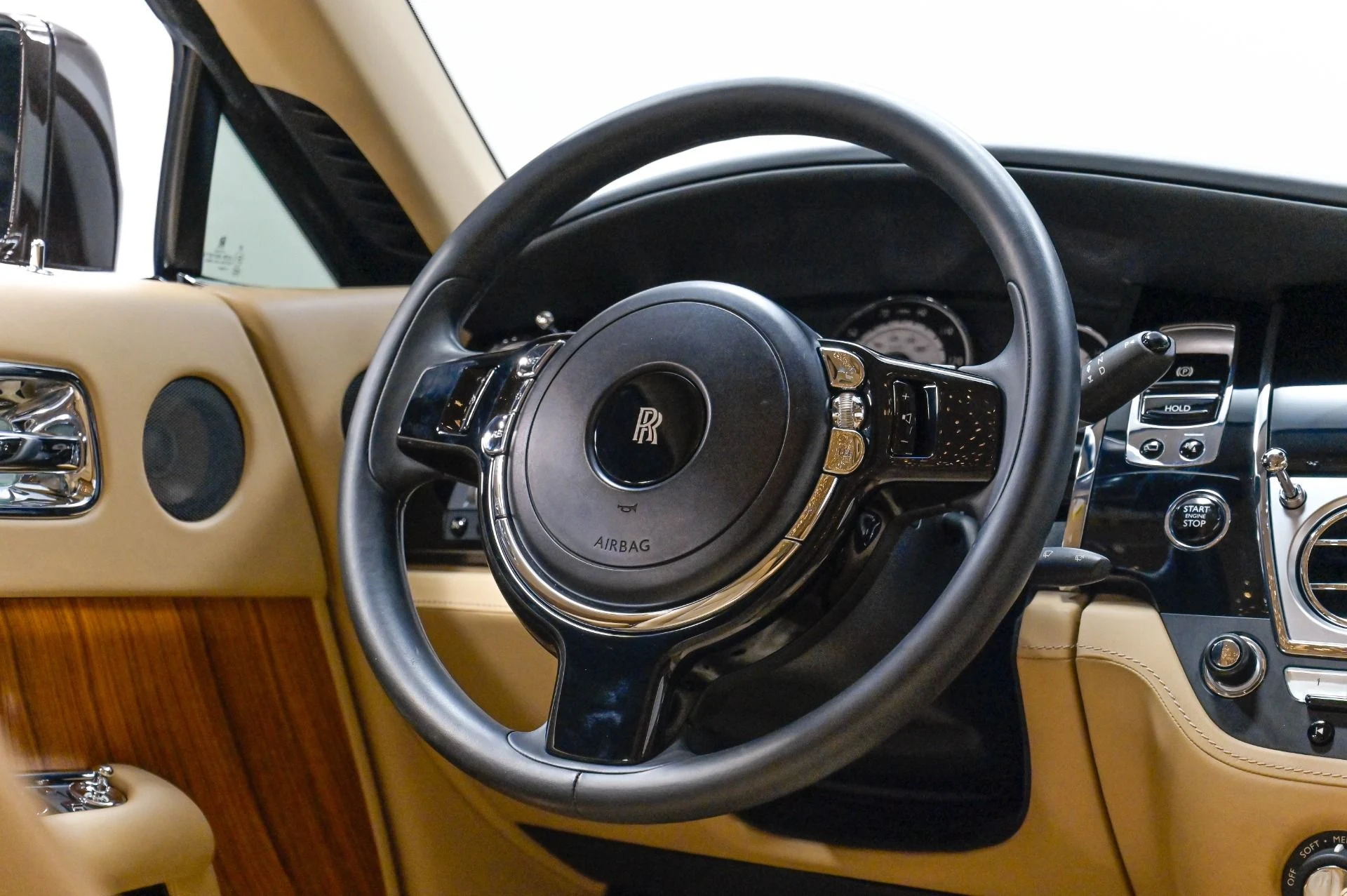 mph034_323643250_Used_2014_Rolls_Royce_Wraith_1783020984_73fbec88d9