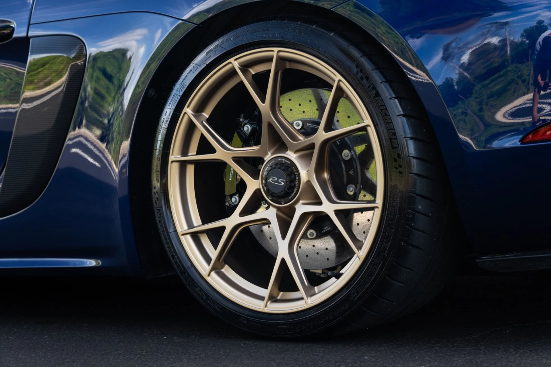 mph034_3236835479_Used_2024_Porsche_718_Cayman_GT_4_RS_1775021157_cdc4ce4855