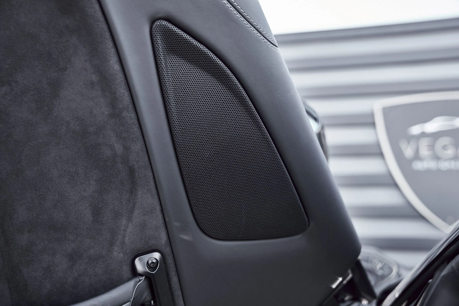 mph034_3242426987_Used_2024_Maserati_MC_20_1771382134_3859fa3abb