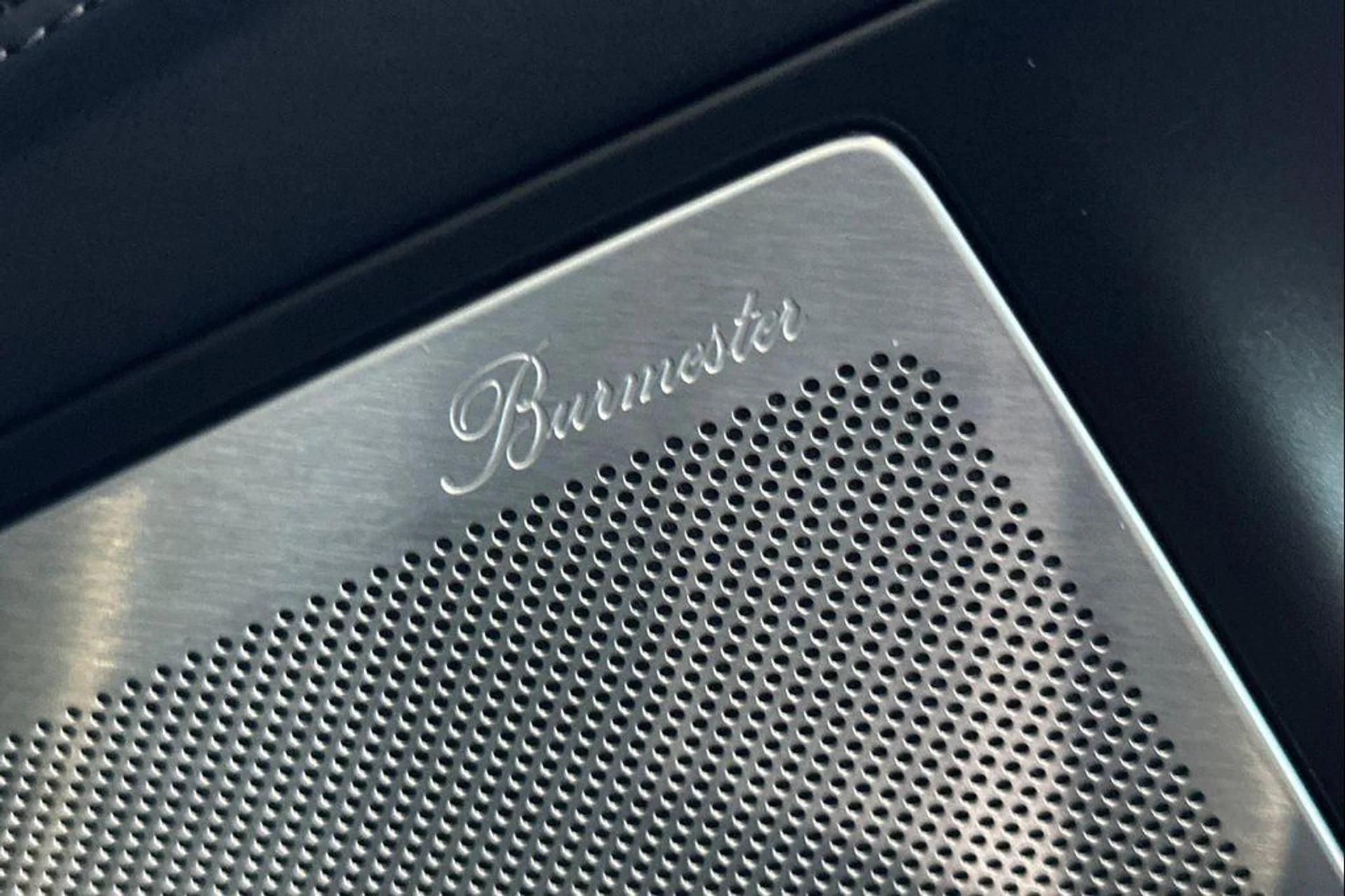 mph034_3257300634_Co_Yxjng_Xx_X_Ldc8_Tnay_PG_Zi5_VODU_387e33163c