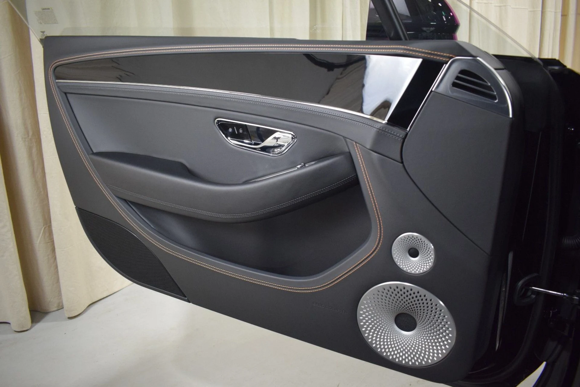 mph034_3260761099_b3fc40ce69c6e354227e6eba018a5dc5x_c0e59e70fd