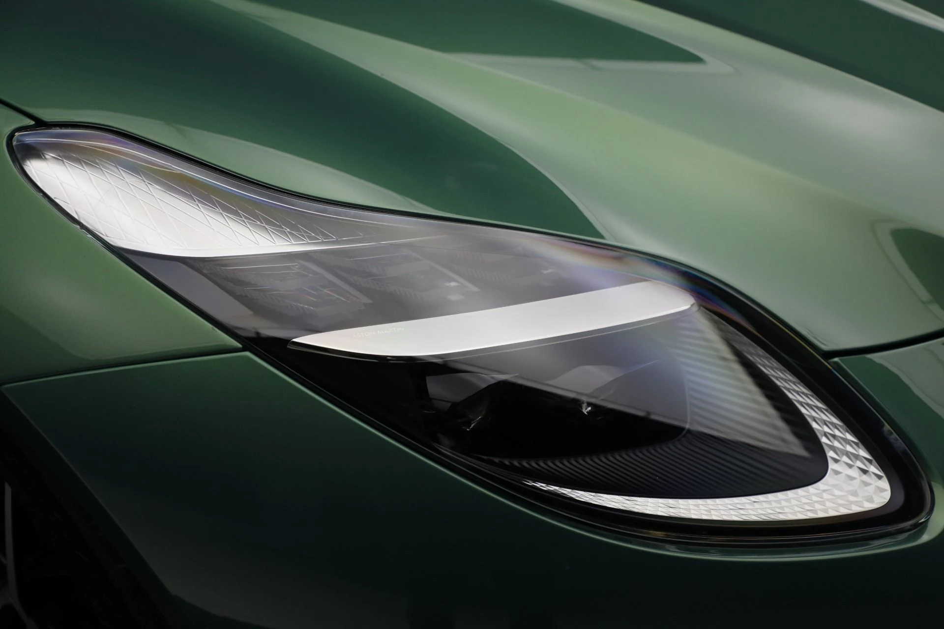mph034_3263471522_New_2025_Aston_Martin_DB_12_Volante_48aa87e09d