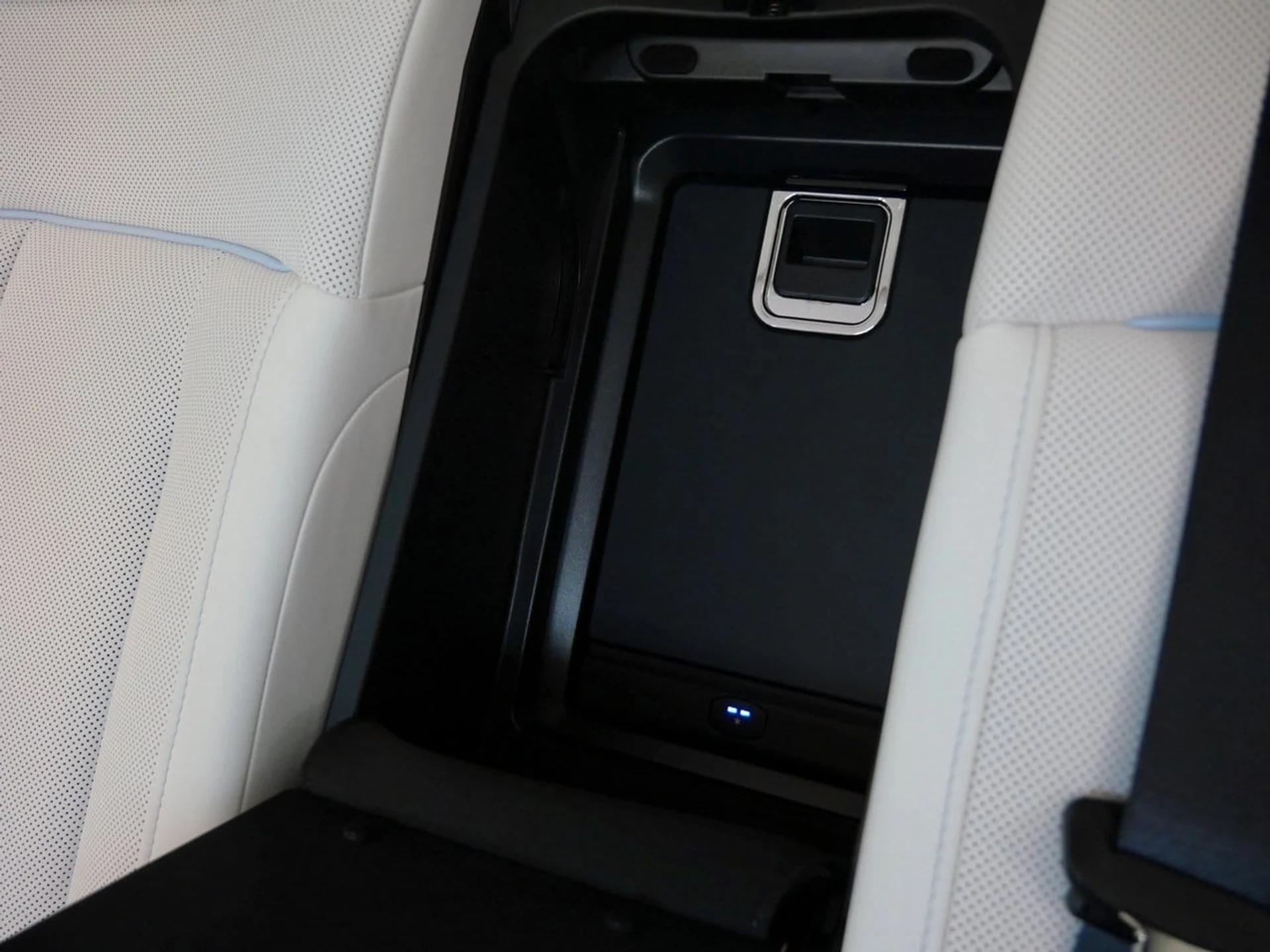 mph034_3267498100_64bafeecb699708ffeb0c897f9d4d2edx_98447cf05f