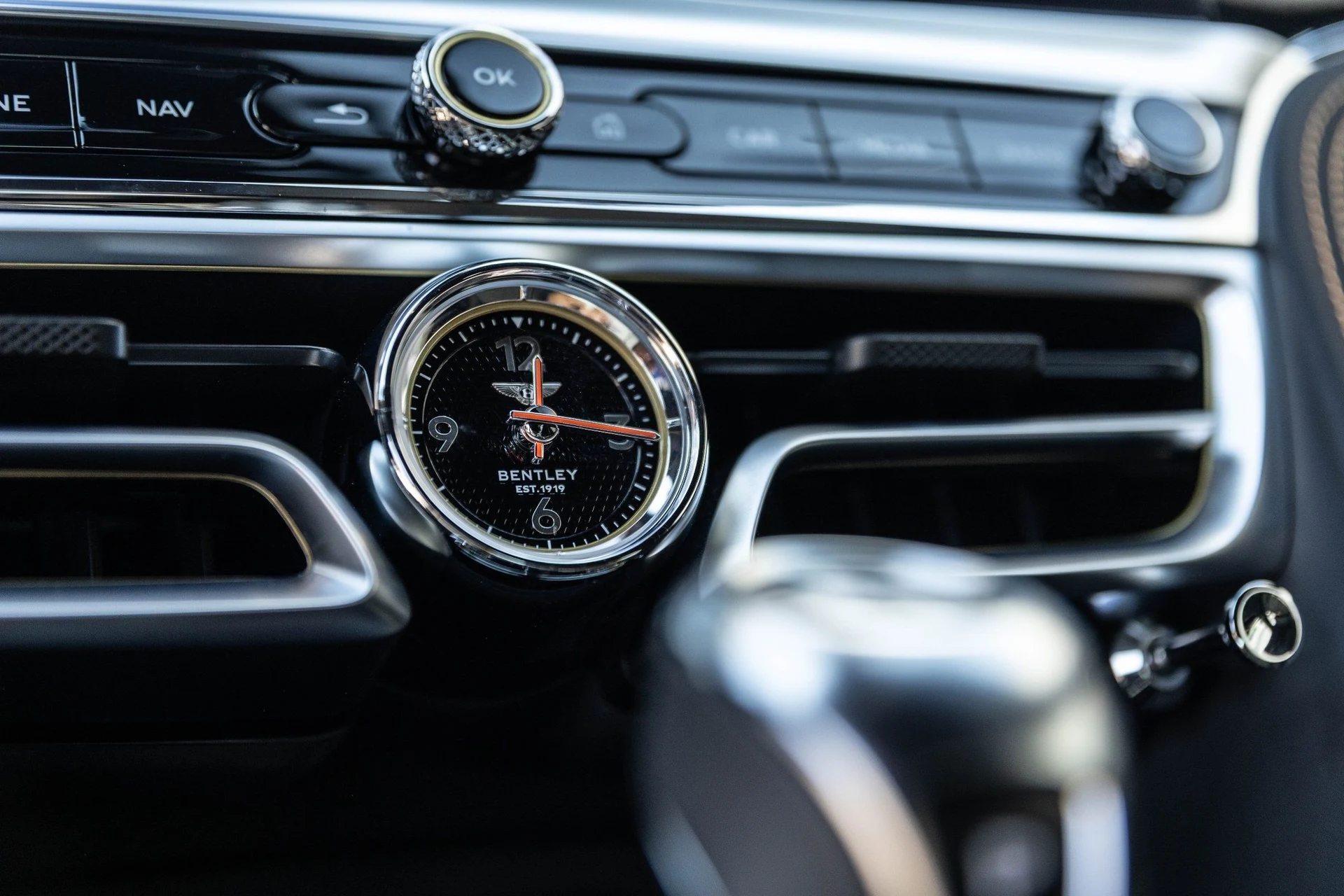 mph034_3287868614_Hi_Tech_Luxury_Imports_LLC_SCBBP_6_ZG_8_SC_022680_image_34_d4e7c63ddf