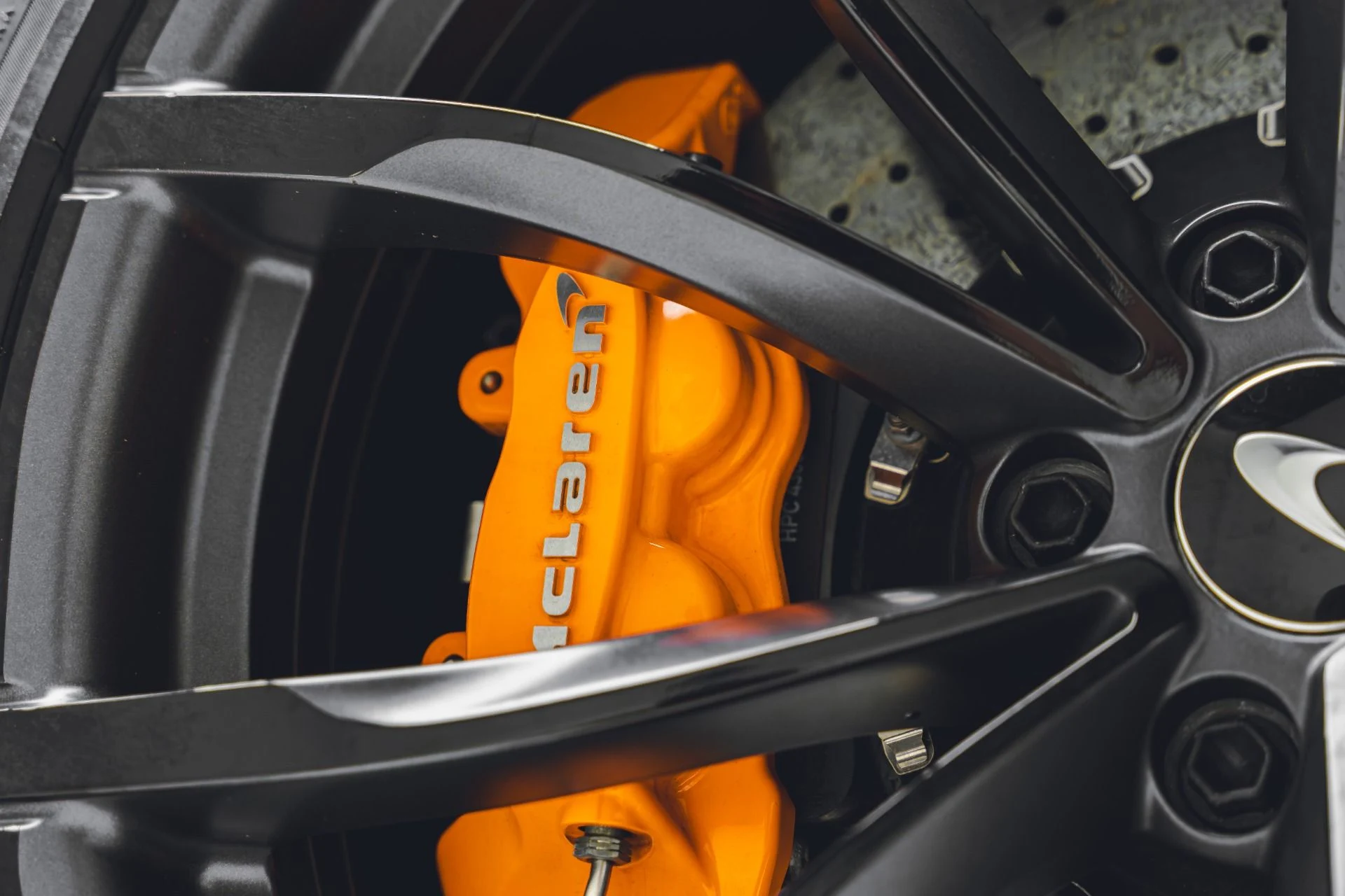 mph034_3291536002_Used_2023_Mc_Laren_Artura_Performance_1782412600_8cb99d0699