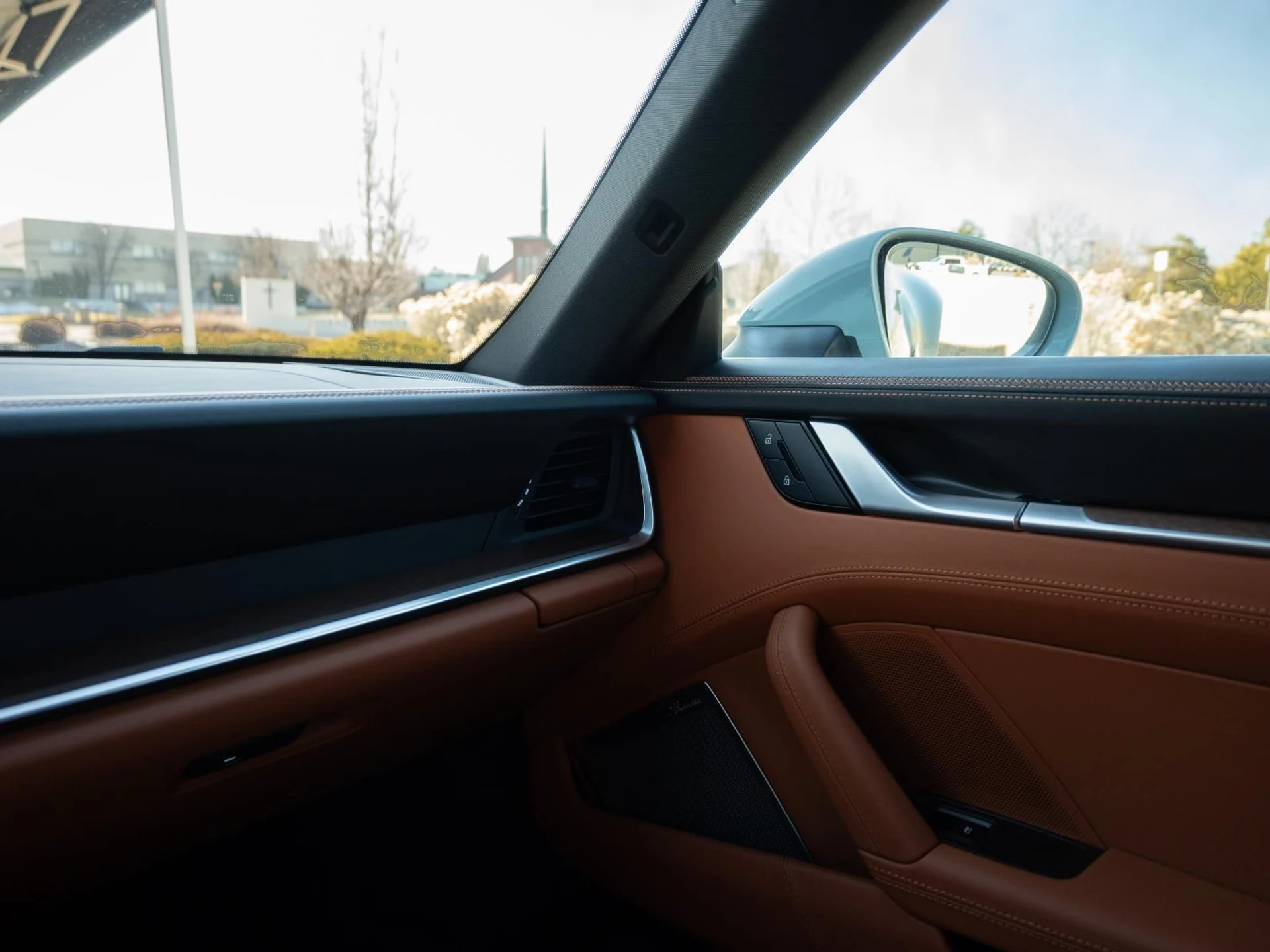 mph034_3302813472_9ee32404fe573146446264522eaaf07cx_36d64562ec