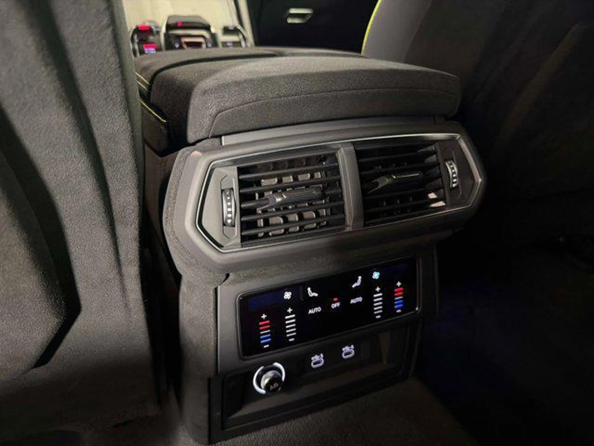 mph034_3311461604_5_LCD_28b1_JATT_u_R_Vr_I_Fpn_QOCMY_4cb330321a