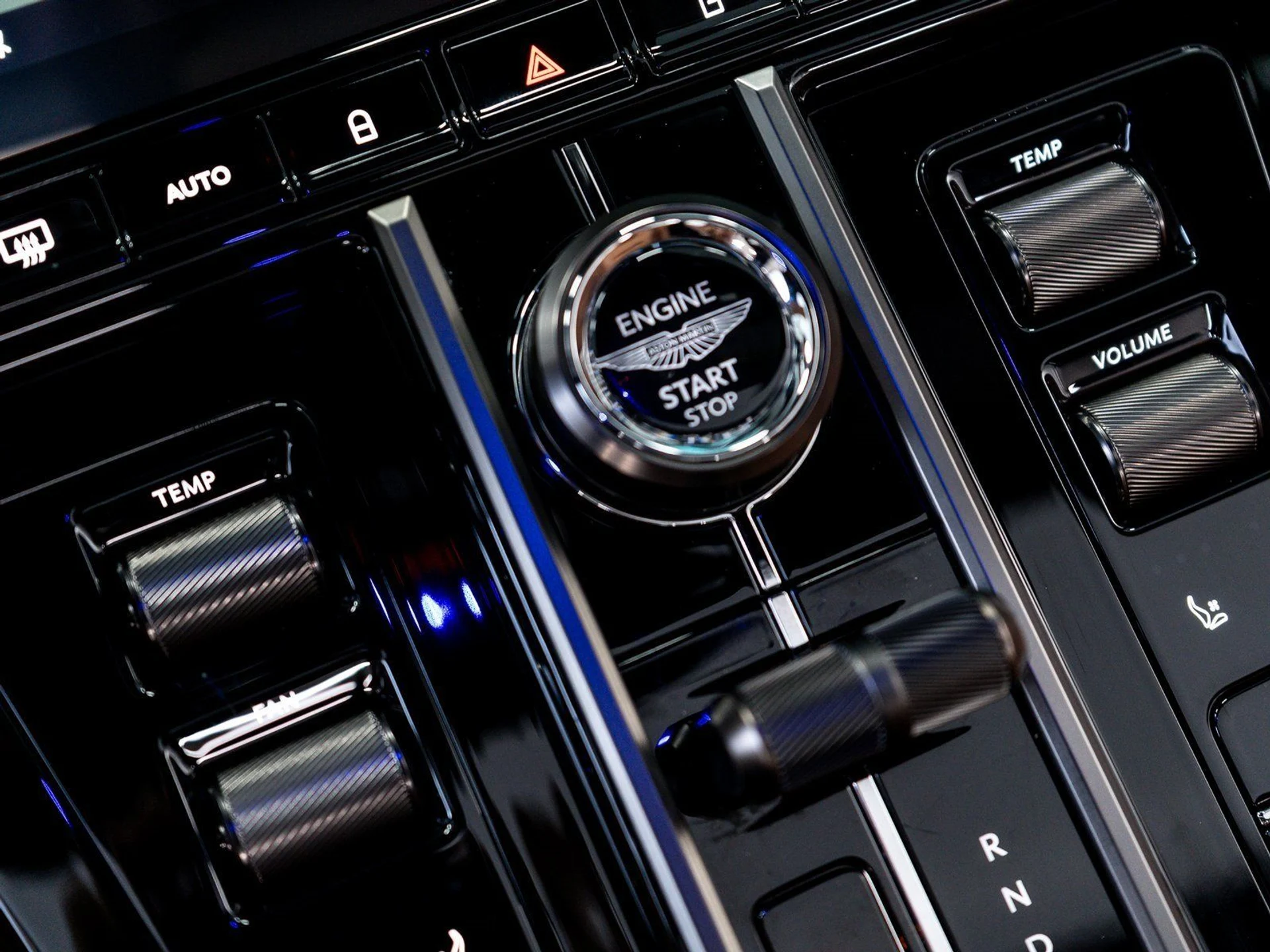 mph034_3315737600_b958ead343fa38f2ed575a20eb3ddb6c_be7a4a168f