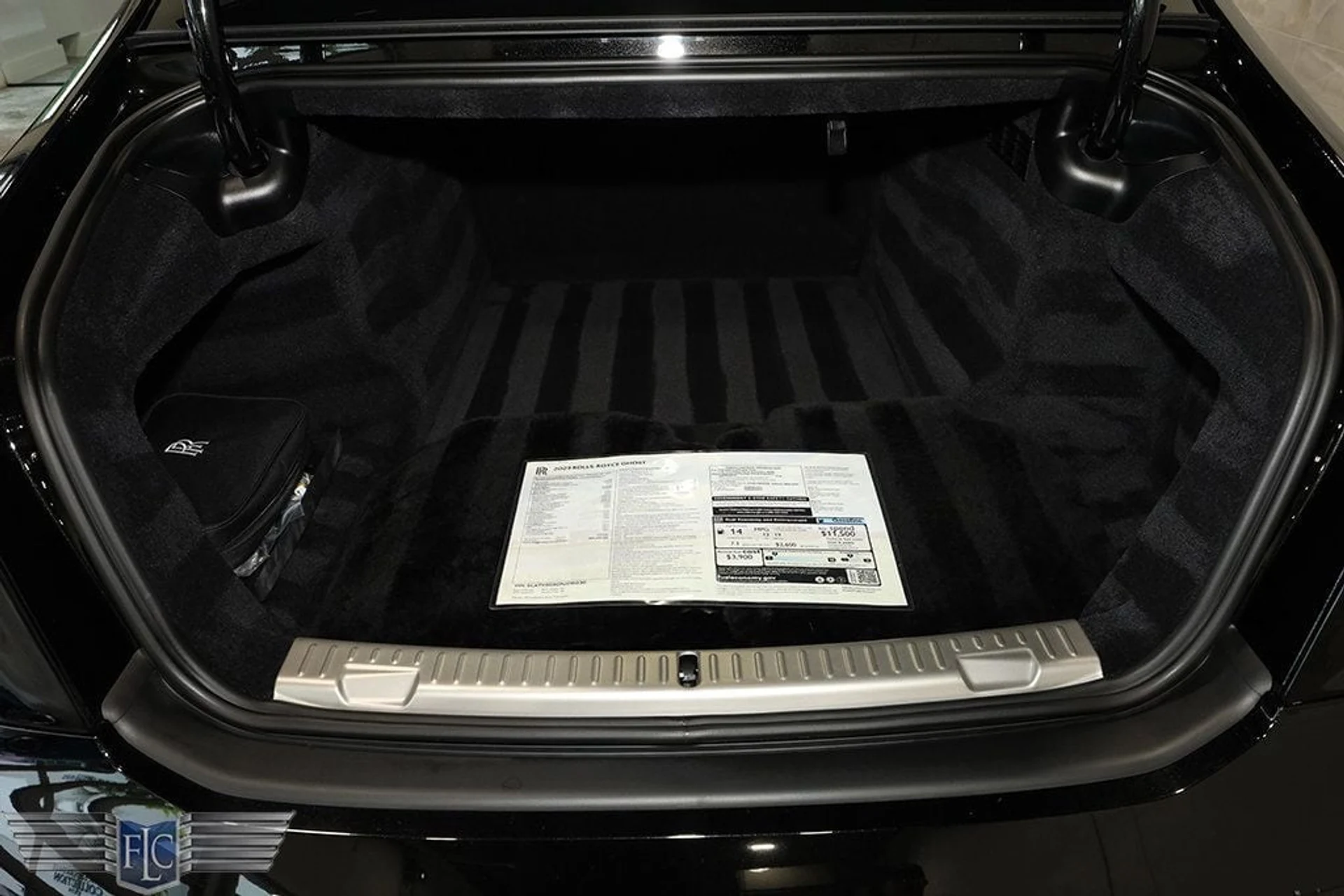 mph034_3317244351_used_2023_rolls_royce_ghost_shootingstarheadlinerilluminatedgrillilluminatedfascia_9689_21720486_35_1024_a491250c7f