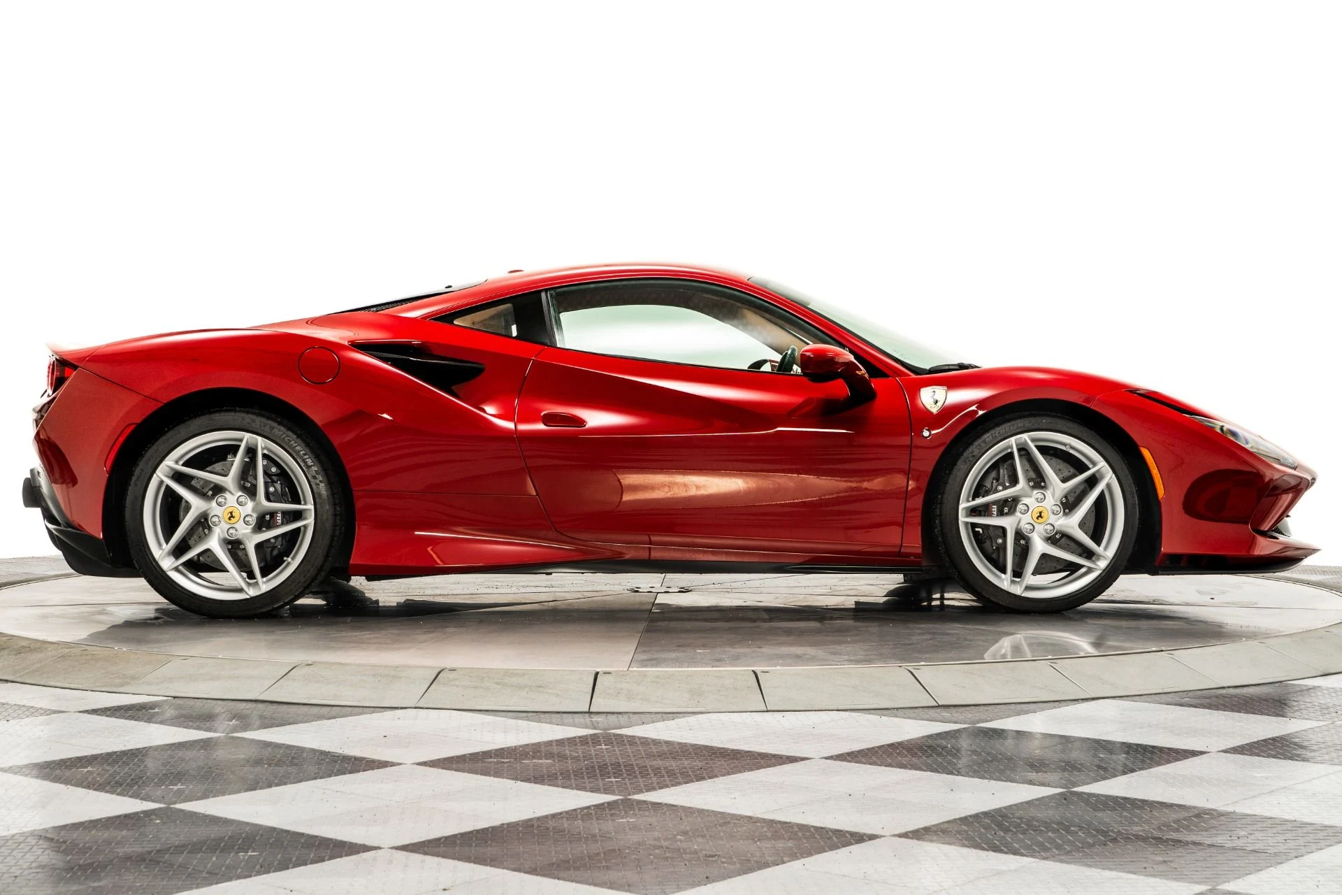 mph034_3322103702_Used_2021_Ferrari_F8_Tributo_1755009025_f8a3152d29