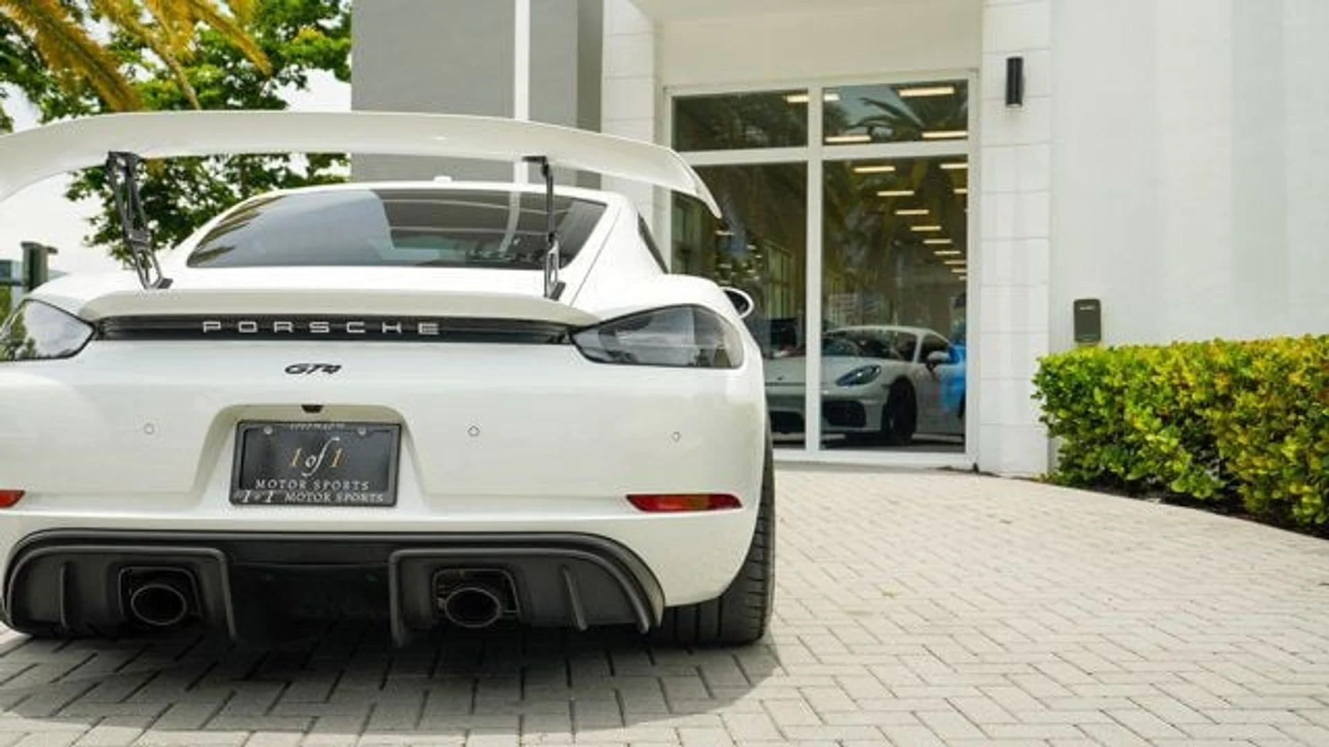 mph034_3325155466_used_2020_porsche_718_cayman_gt4coupe_14354_22875819_35_640_f6918b42d1