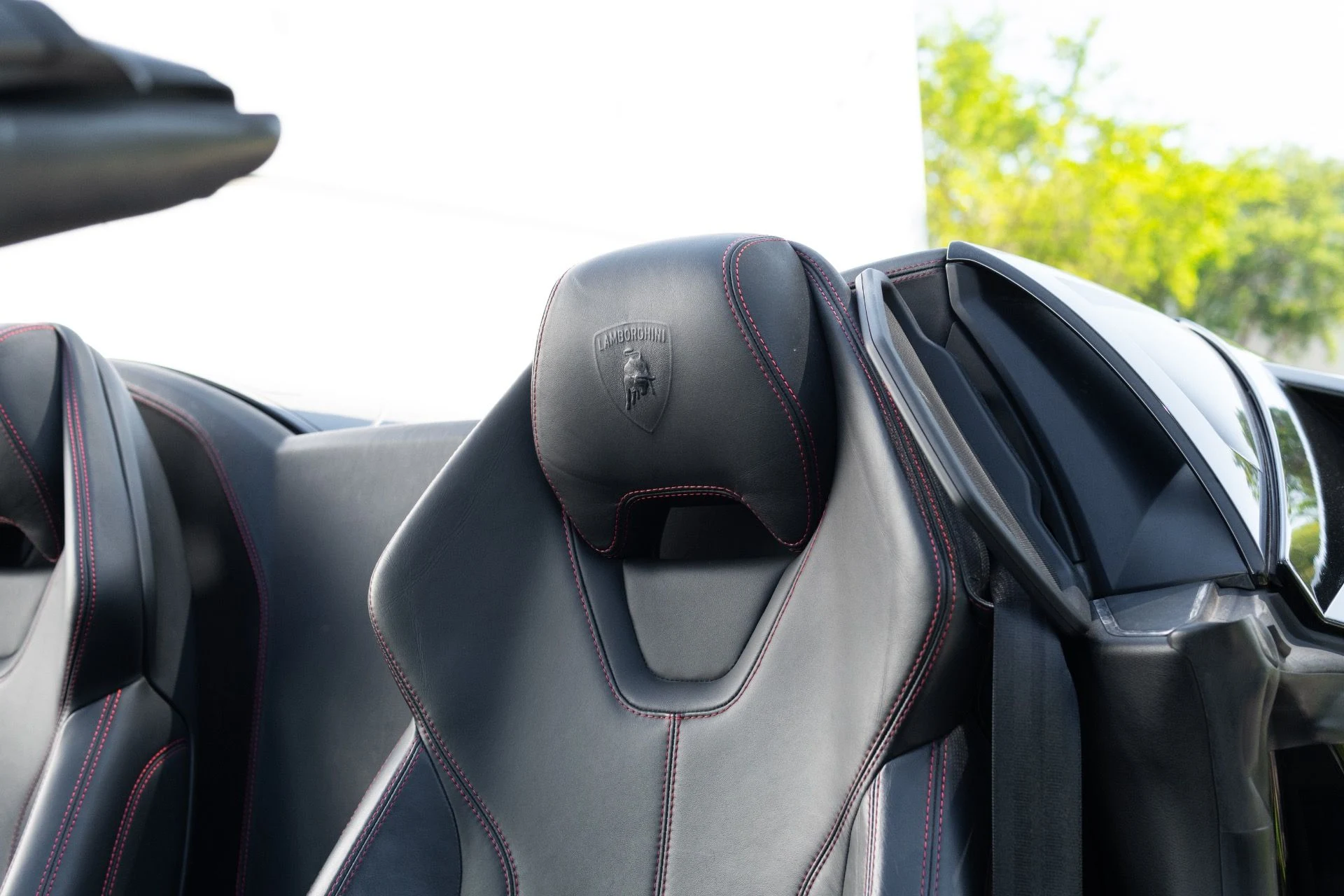 mph034_3326957283_Used_2017_Lamborghini_Huracan_LP_610_4_Spyder_1774364077_6a48922fab