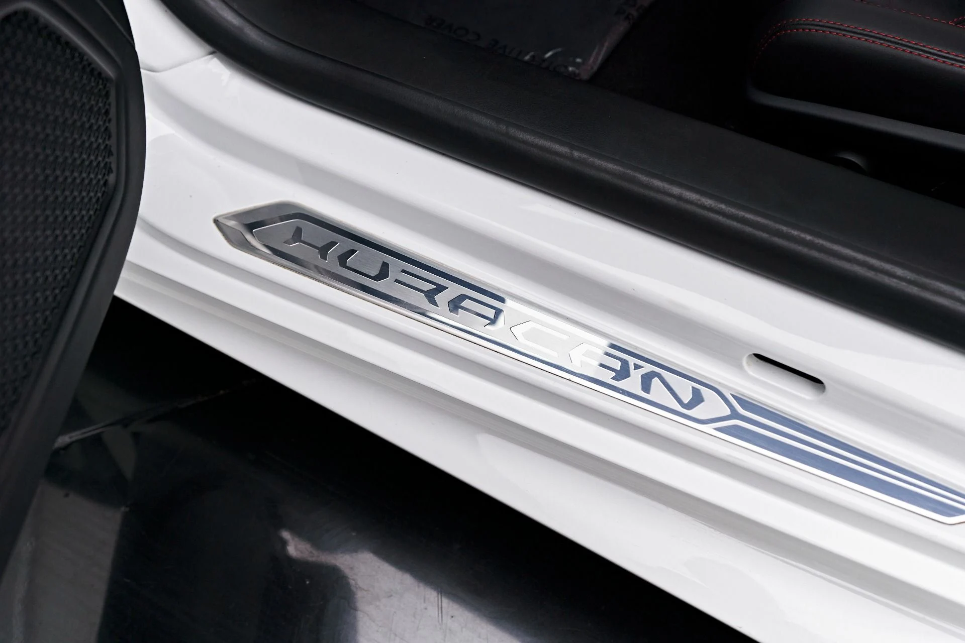 mph034_3334477468_Used_2015_Lamborghini_Huracan_LP_610_4_1708137886_4a30149c13