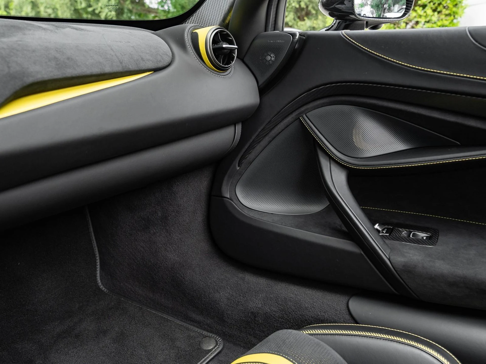 mph034_3348865295_Used_2022_Mc_Laren_720_S_1759766845_fb0b61b60b