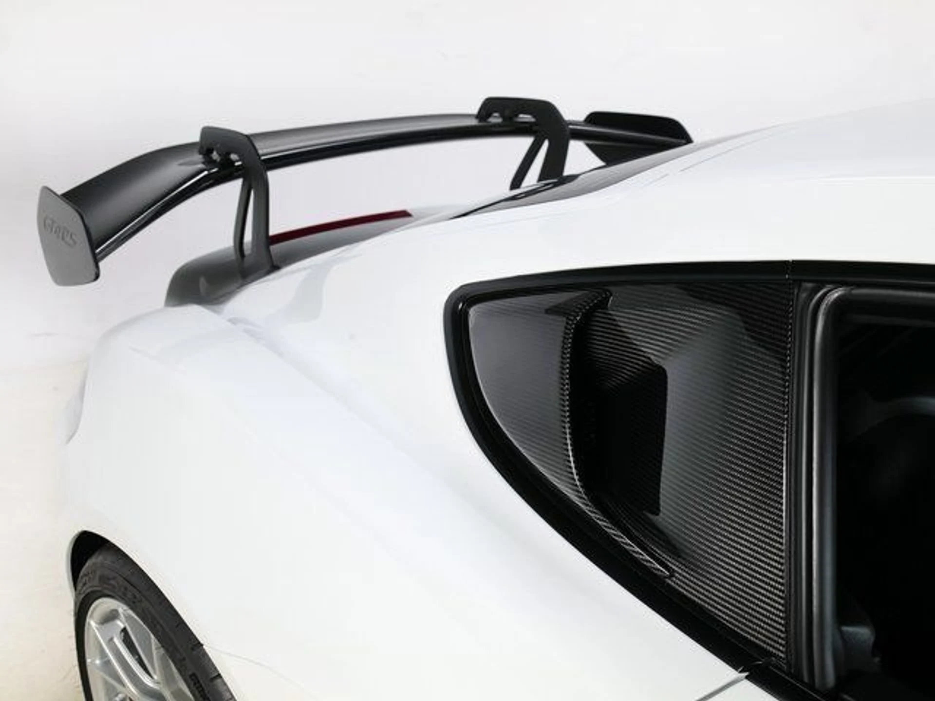 mph034_337083380_17cb4f7f60011847a6f841278613934e_b80a28062a