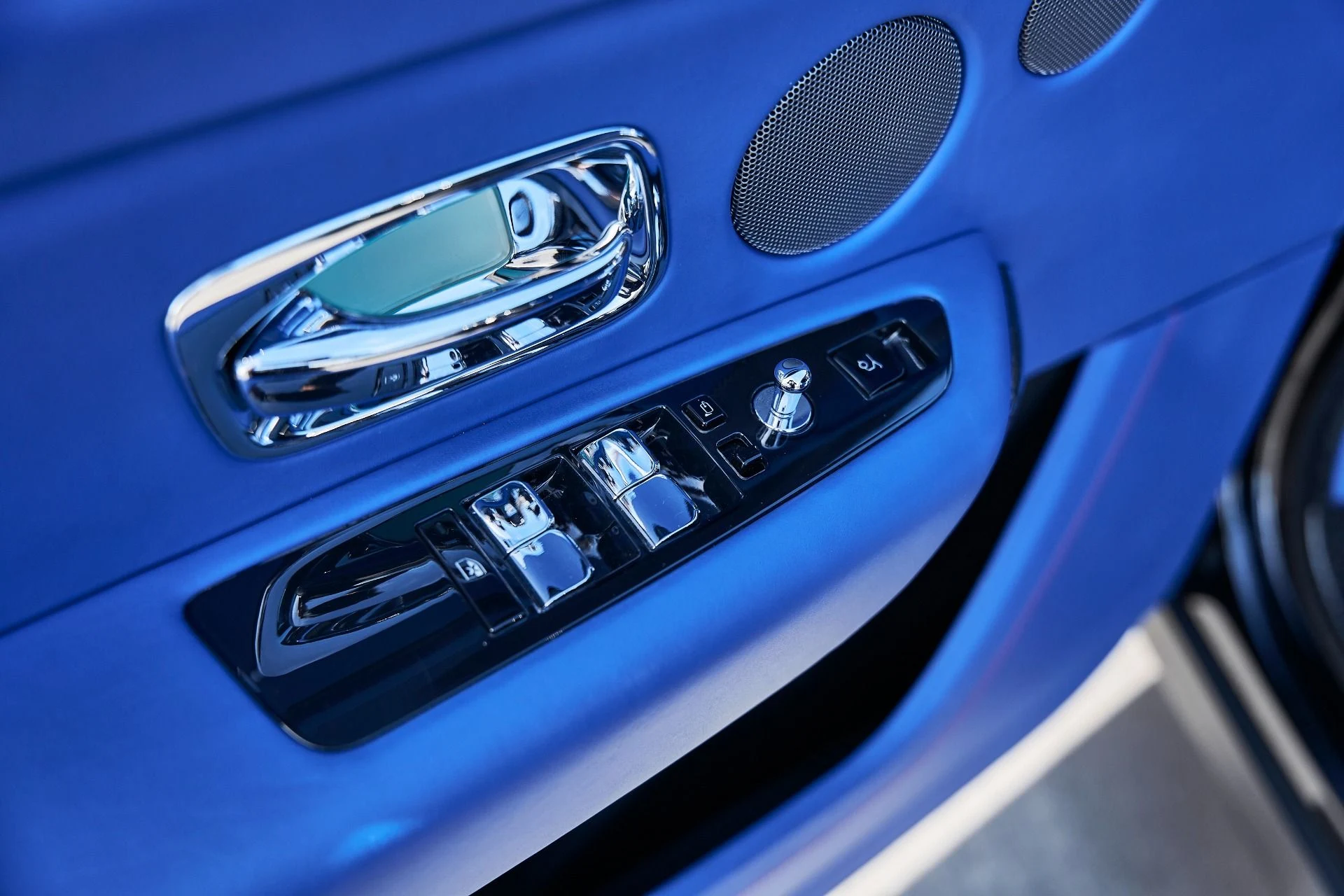 mph034_3379629758_Used_2021_Rolls_Royce_Cullinan_Base_1770692194_1b8acd5bcd