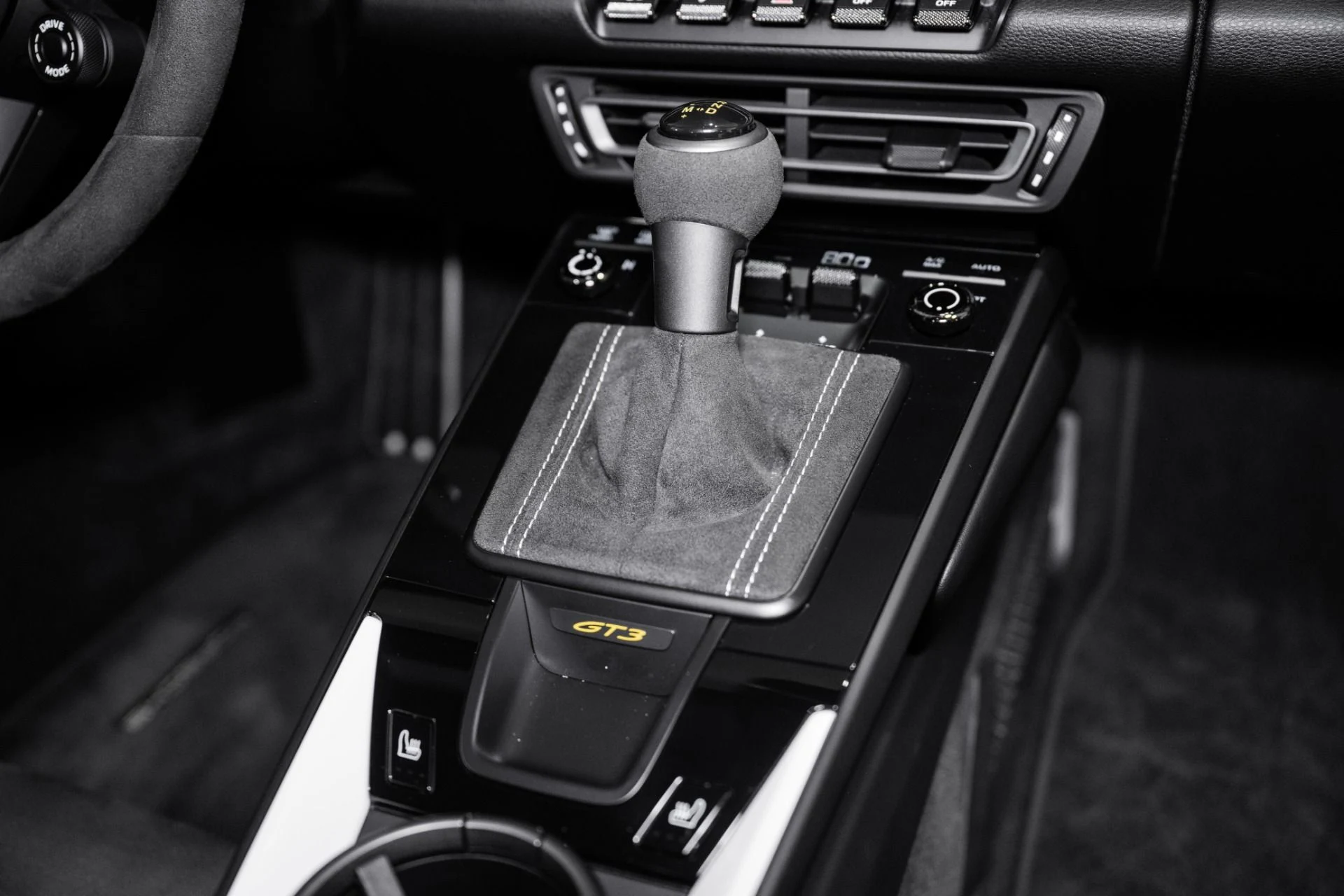 mph034_3390325919_Used_2022_Porsche_911_GT_3_1767714919_fc081ec42b