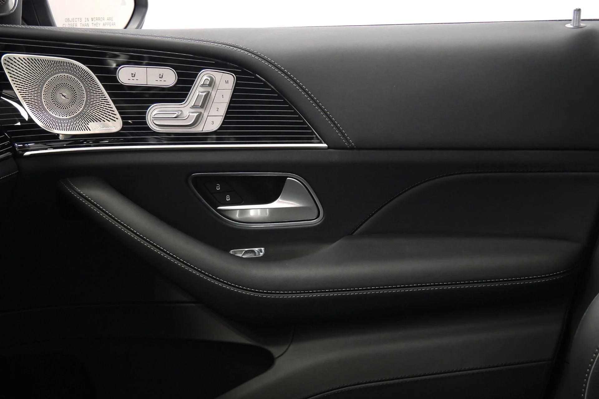 mph034_339460146_Used_2025_Mercedes_Benz_Maybach_GLS_600_4_MATIC_Monoblock_Wheels_4_Seat_Configuration_Rear_Entertainment_1776793710_ccdf582103