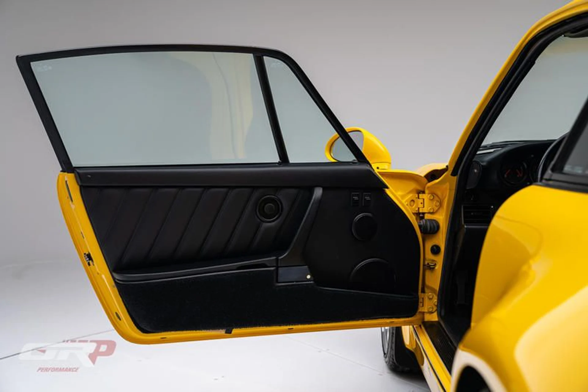 mph034_3404881266_F4_DA_21_F8_359_B_4232_A161_B35_F28_D57_EA_3_9adeb85e6d