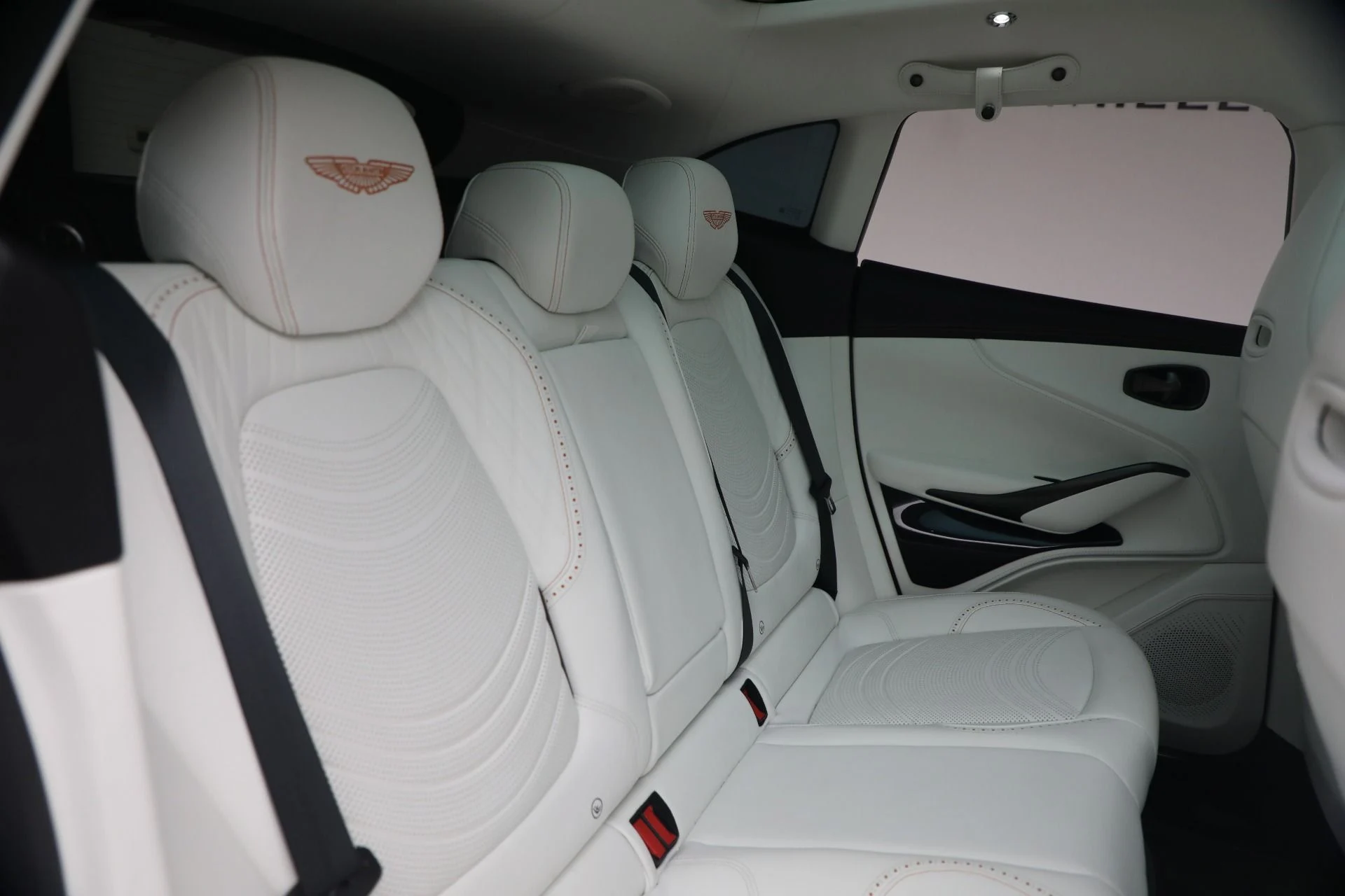 mph034_3407860018_Used_2024_Aston_Martin_DBX_707_1772122329_390c4353d8