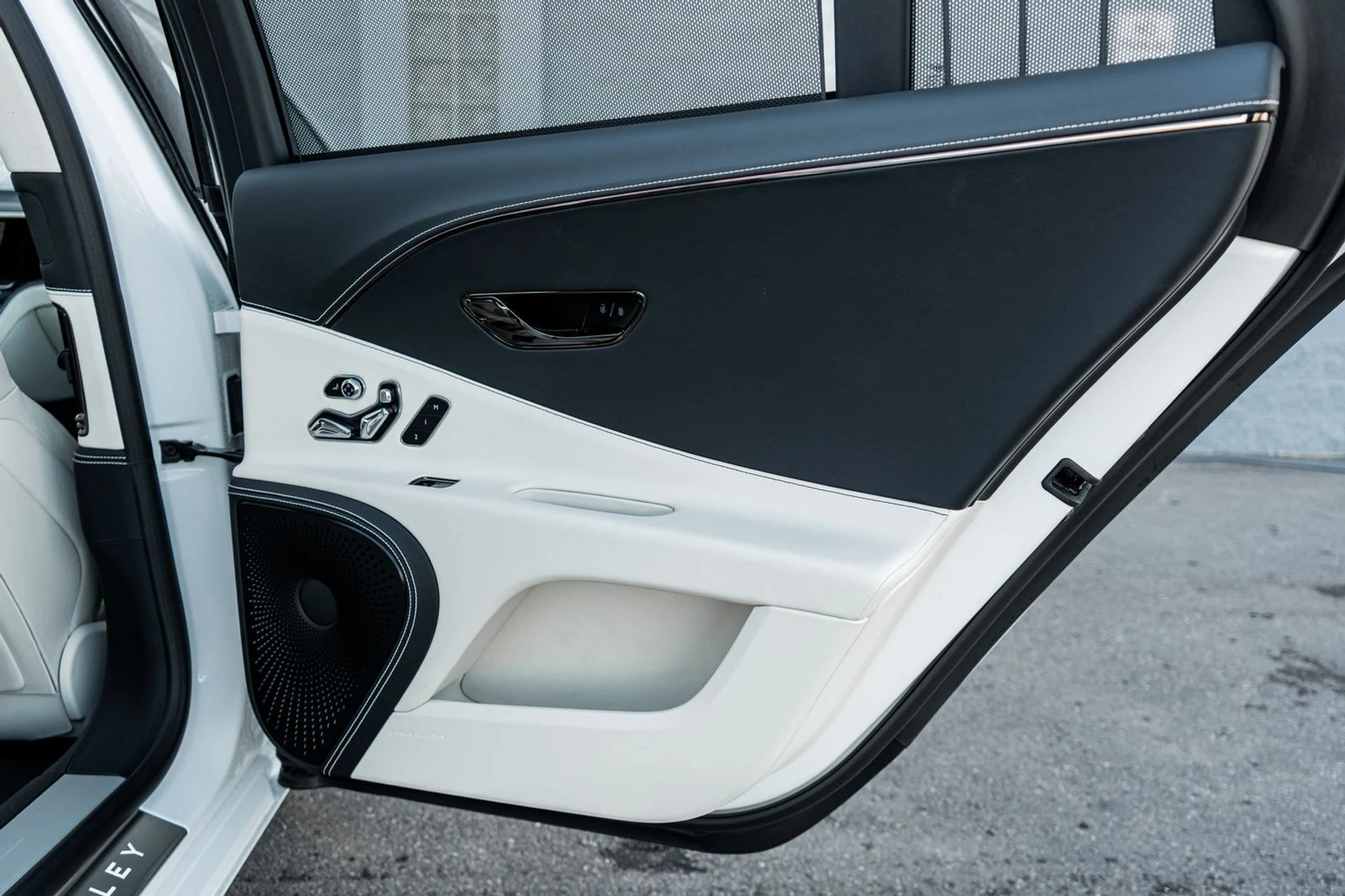 mph034_3408170415_c95959b9_e7d4_41a8_84b5_fb37a7280bc0_9e60338511