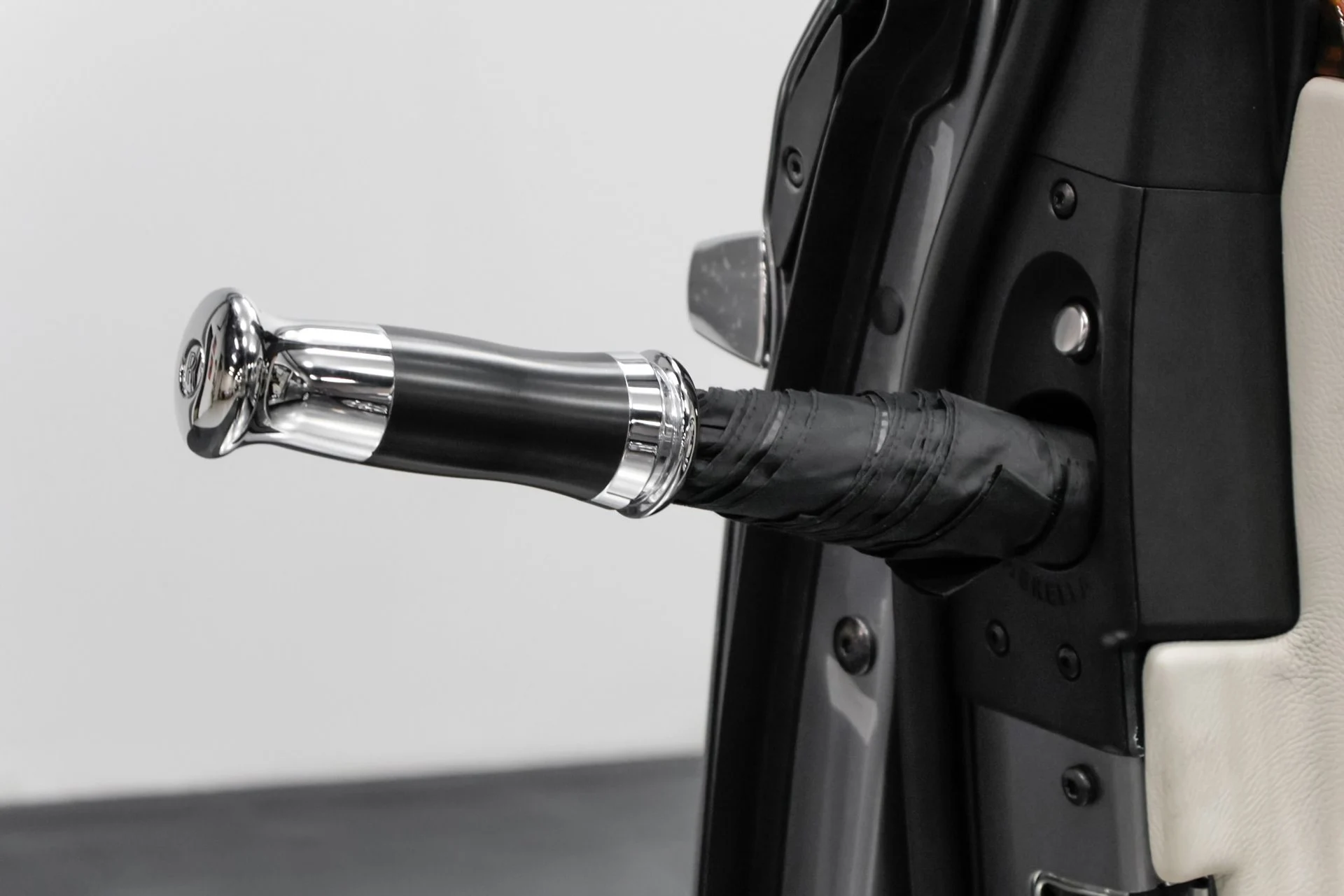 mph034_3411104688_Used_2010_Rolls_Royce_Ghost_1762979207_06a84013b0