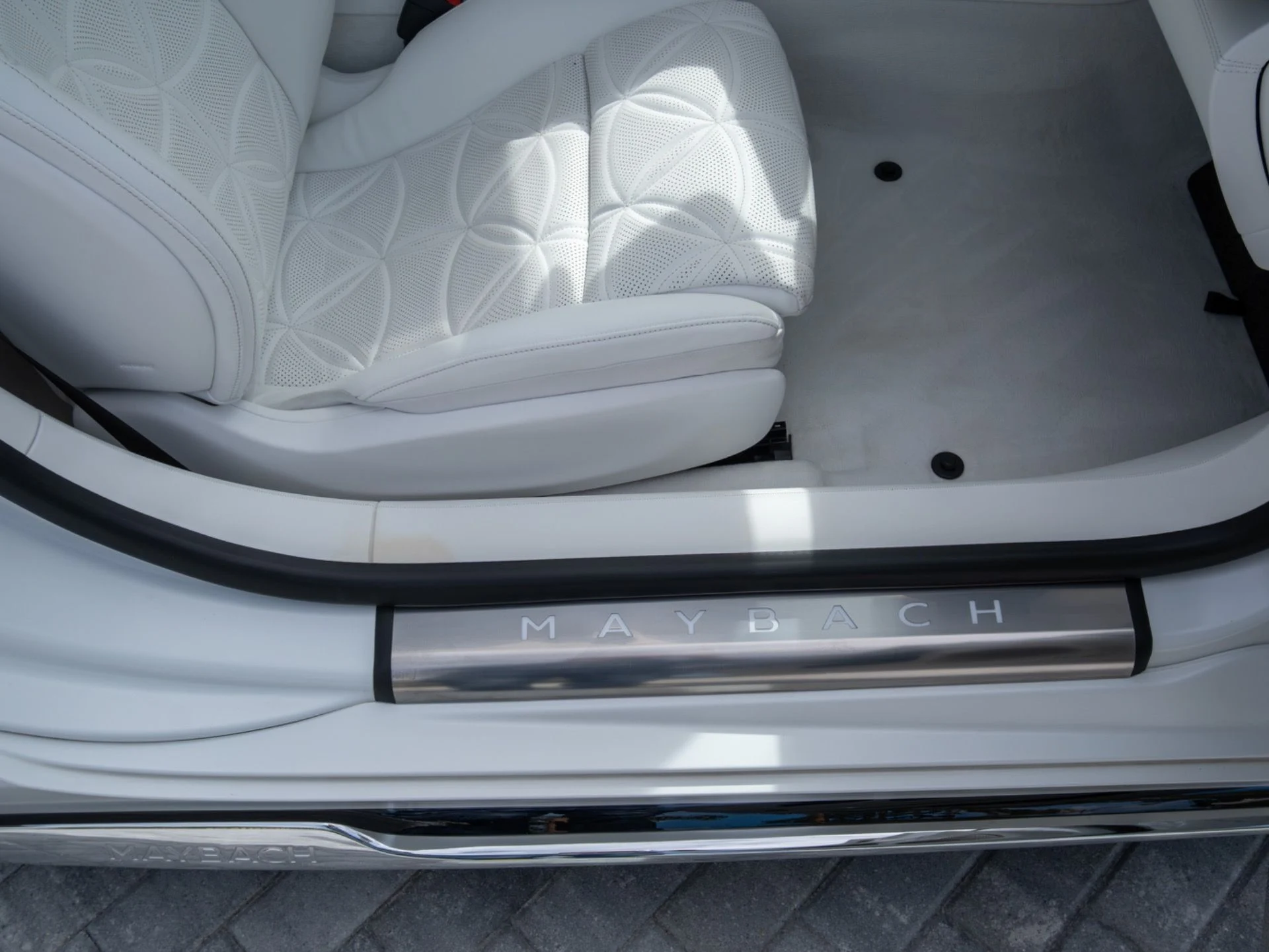 mph034_3413520773_Used_2026_Mercedes_Benz_SL_Maybach_SL_680_Monogram_Series_1775231661_5de329d7f0