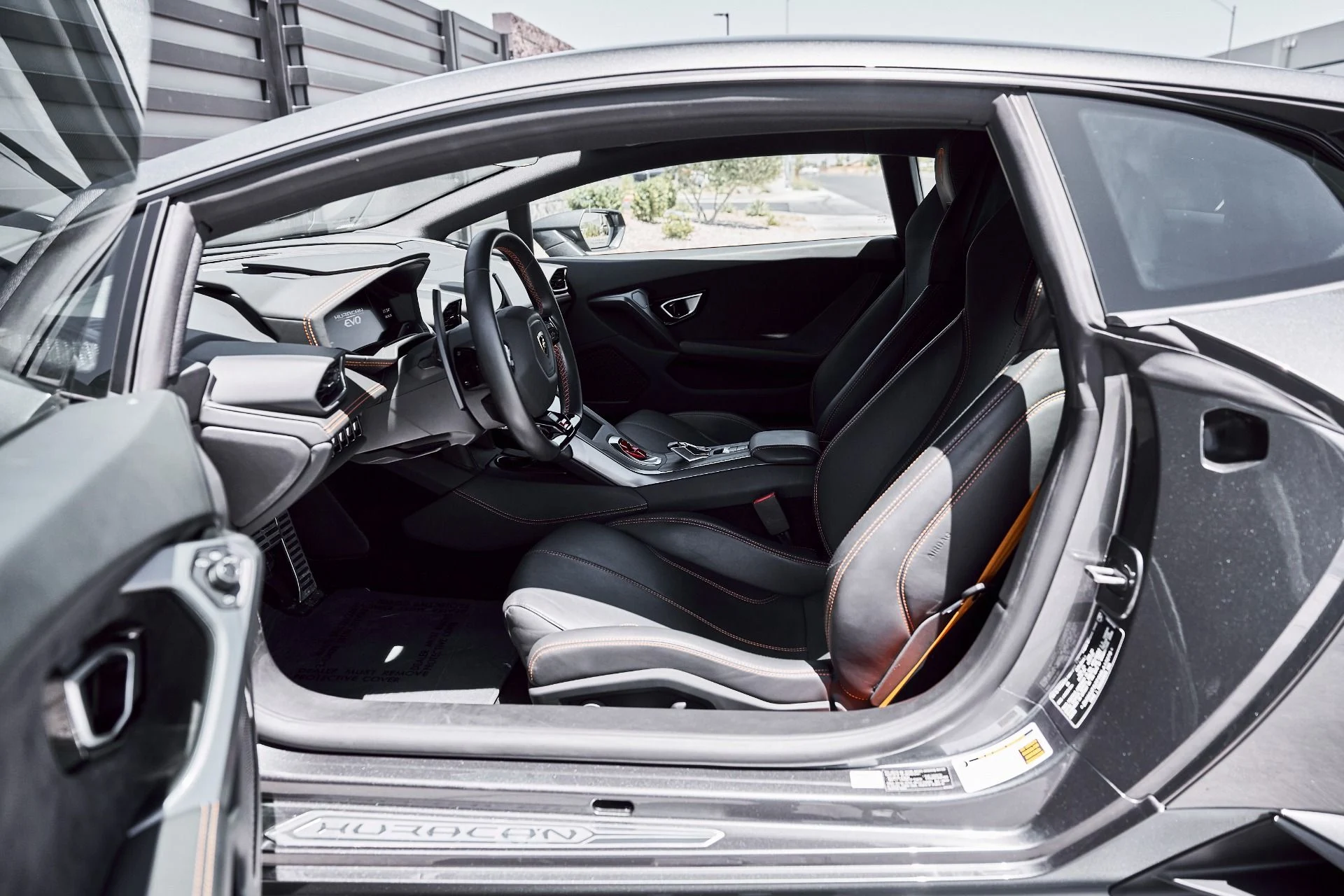 mph034_3417142353_Used_2021_Lamborghini_Huracan_EVO_Base_1780708730_e6ef10f405