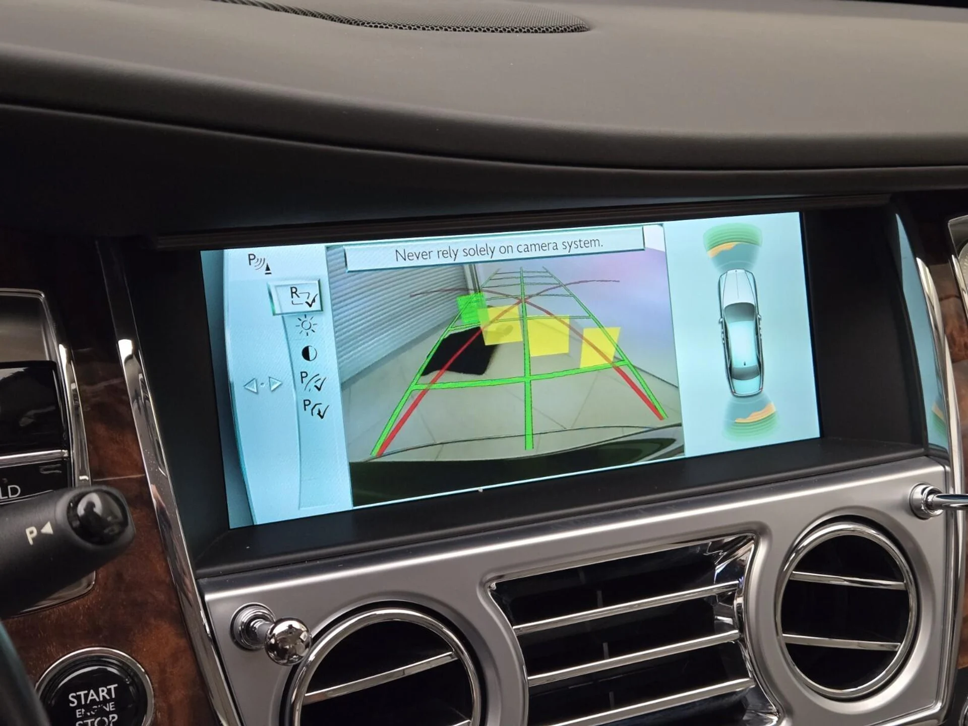 mph034_3431718782_Used_2017_Rolls_Royce_Ghost_1773381600_581a4c4233