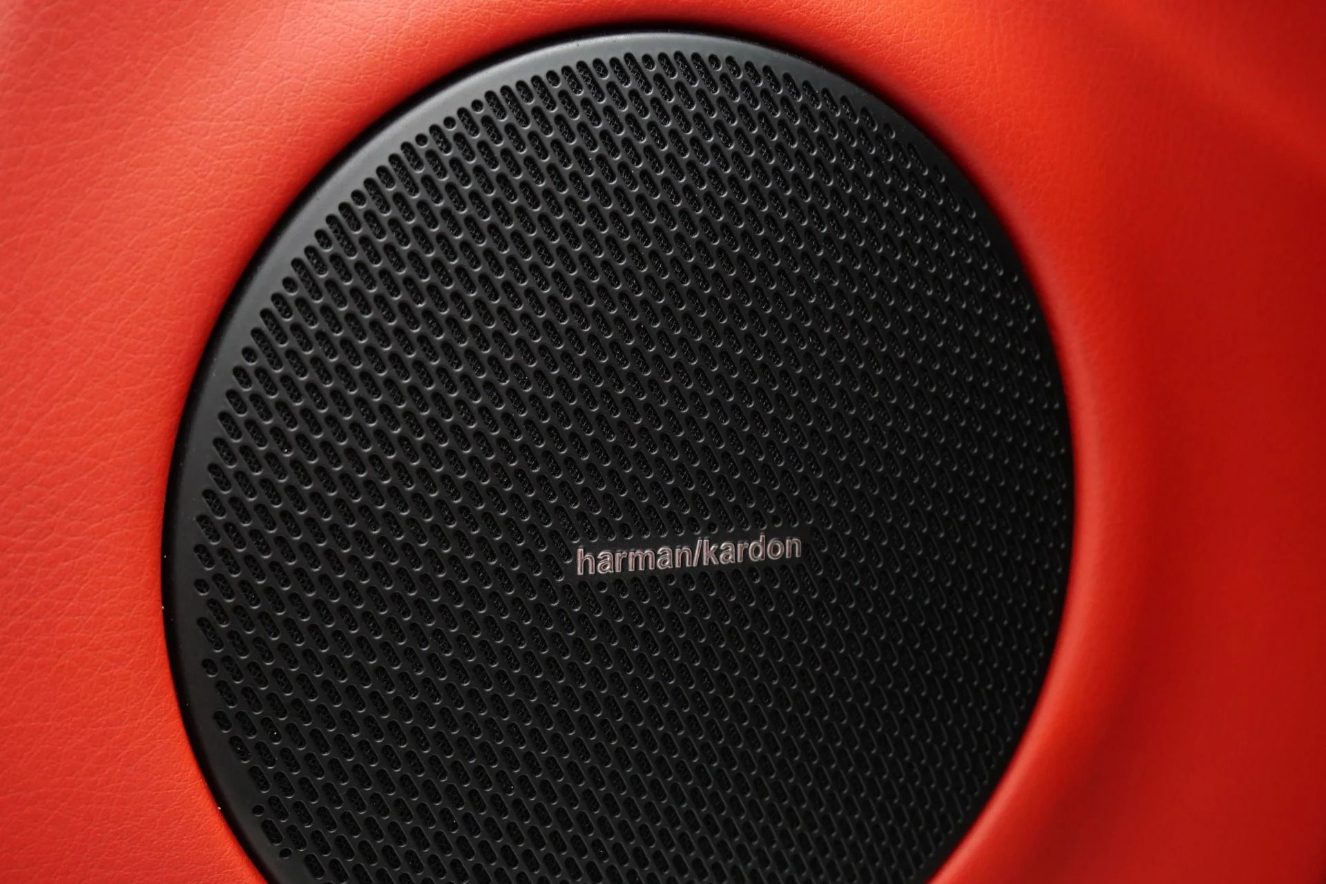 mph034_3443628307_Used_2019_Maserati_Gran_Turismo_Convertible_Sport_Rare_Color_Carbon_Fiber_Interior_Trim_1773689122_cad8131549