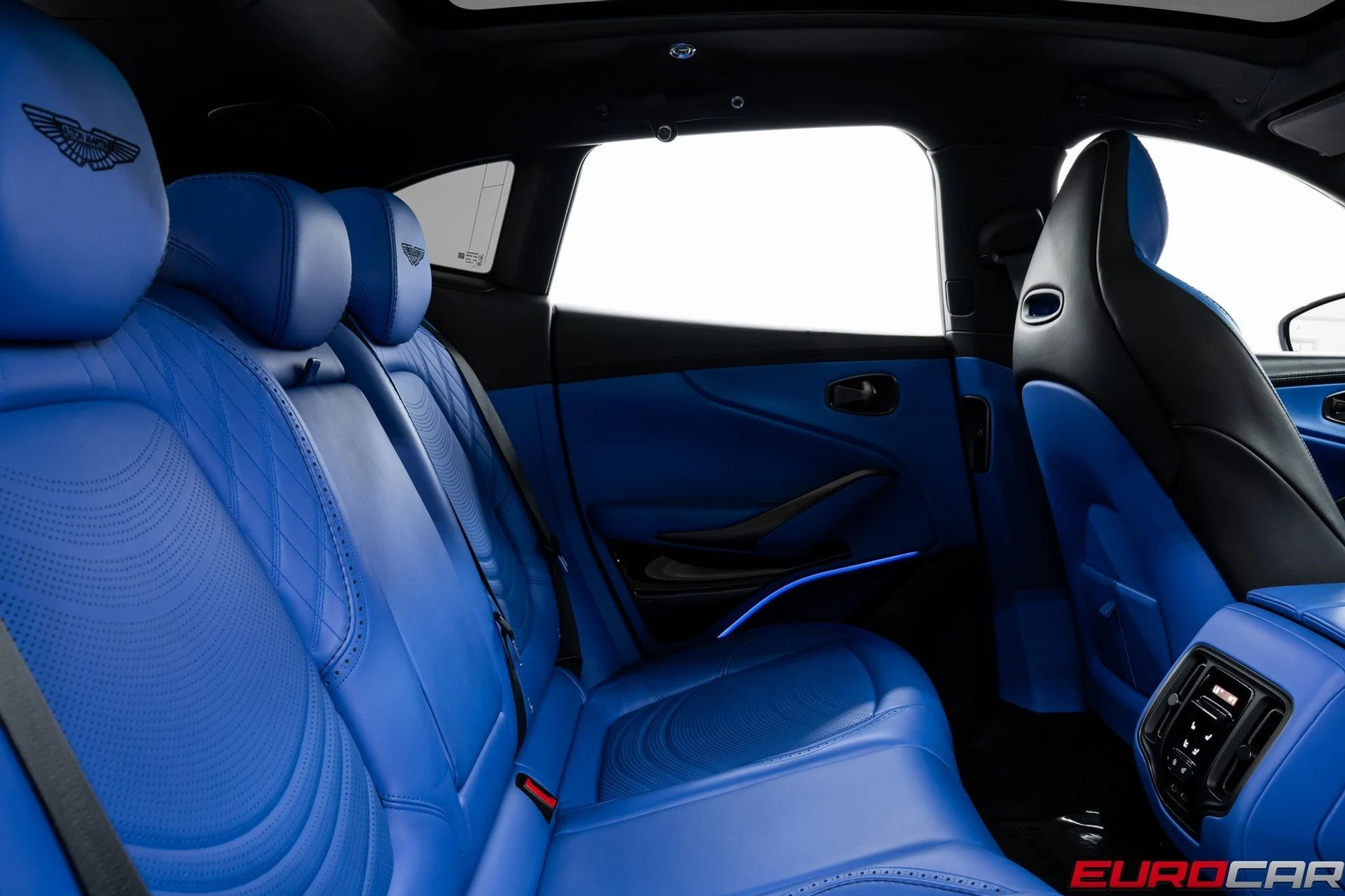 mph034_3445880682_image_35_28a45907e4