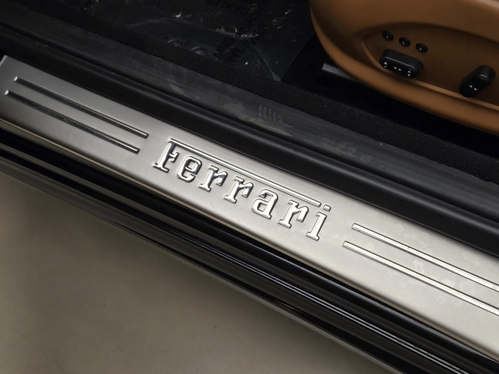 mph034_3446495698_Used_2012_Ferrari_California_1753249616_eec51bc923
