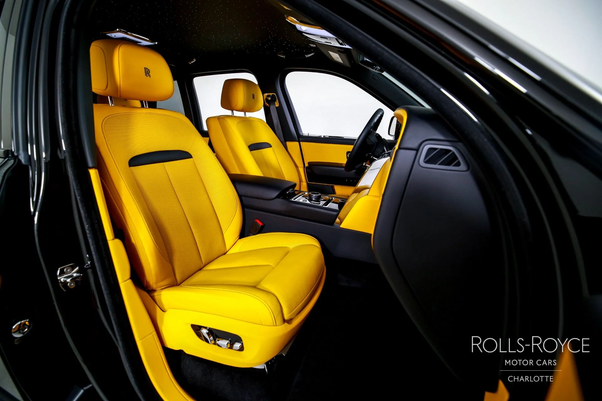 mph034_3447786348_Used_2024_Rolls_Royce_Cullinan_1764777967_7324a96c16