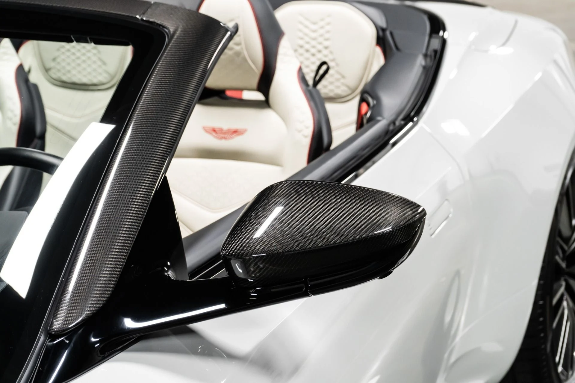 mph034_3458958654_Used_2023_Aston_Martin_DBS_Volante_1756217476_b5a48e2e2c
