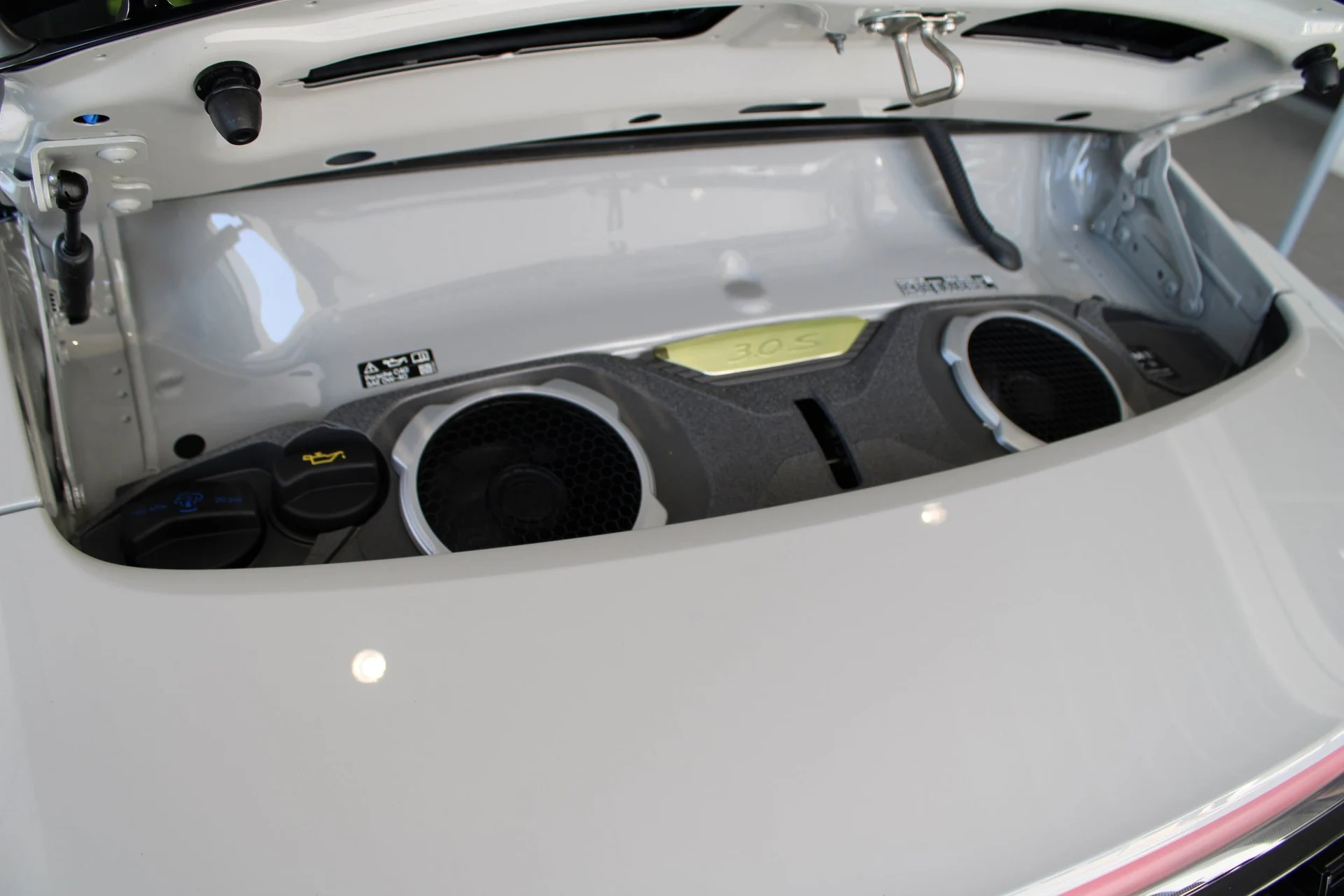 mph034_3464650907_8f02de7ee9155938f2b66134471e6480x_597f416db1