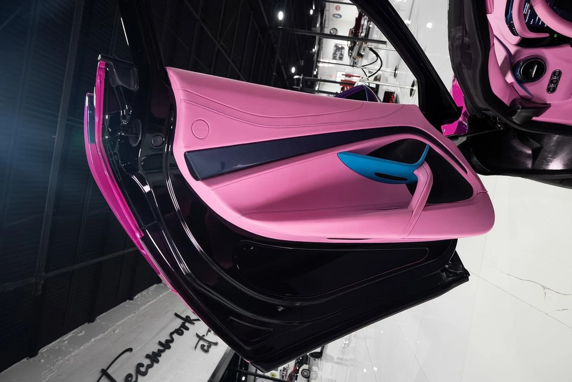 mph034_3466559491_7f588e57c5341a4cb4229882be6ad741_8f97b04597