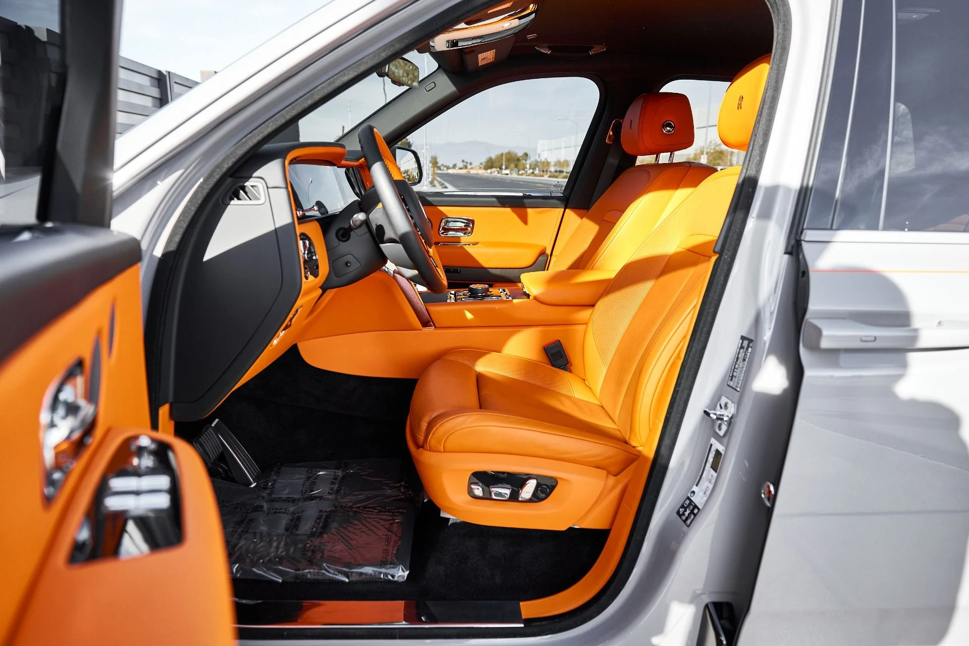 mph034_3474750070_Used_2025_Rolls_Royce_Cullinan_1766456641_49c15856eb