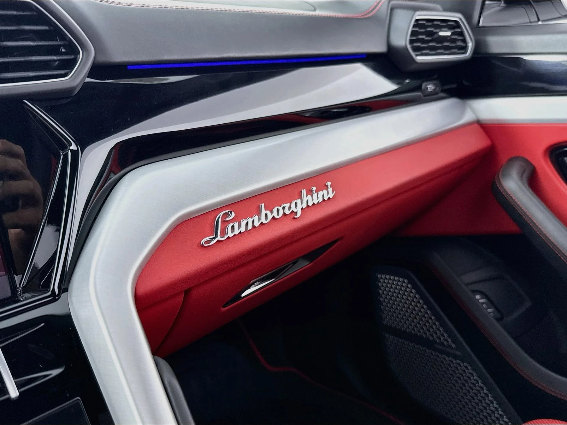 mph034_3476463636_Used_2020_Lamborghini_Urus_1788550619_77767e07e1