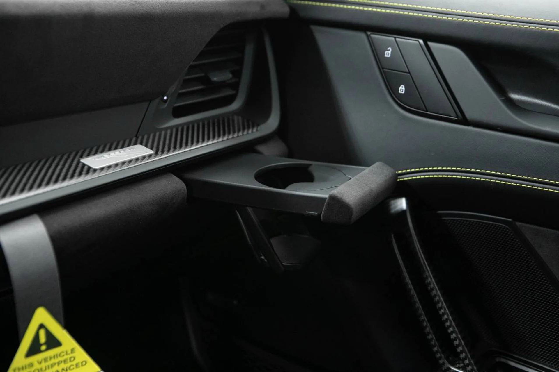 mph034_3489890280_5ac2f75c34d91a327828a33623d50b40x_c3bc77c4af