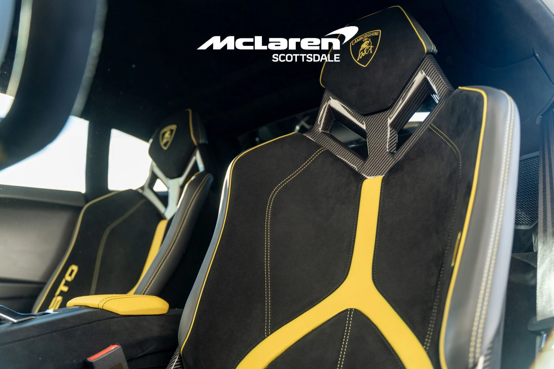 mph034_3504325363_Used_2022_LAMBORGHINI_HURACAN_STO_STO_1768681389_f4b09e4c52