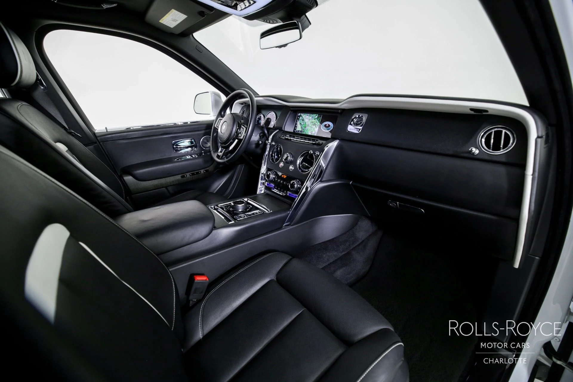 mph034_3512160423_Used_2020_Rolls_Royce_Cullinan_1729535260_93f9861b7a
