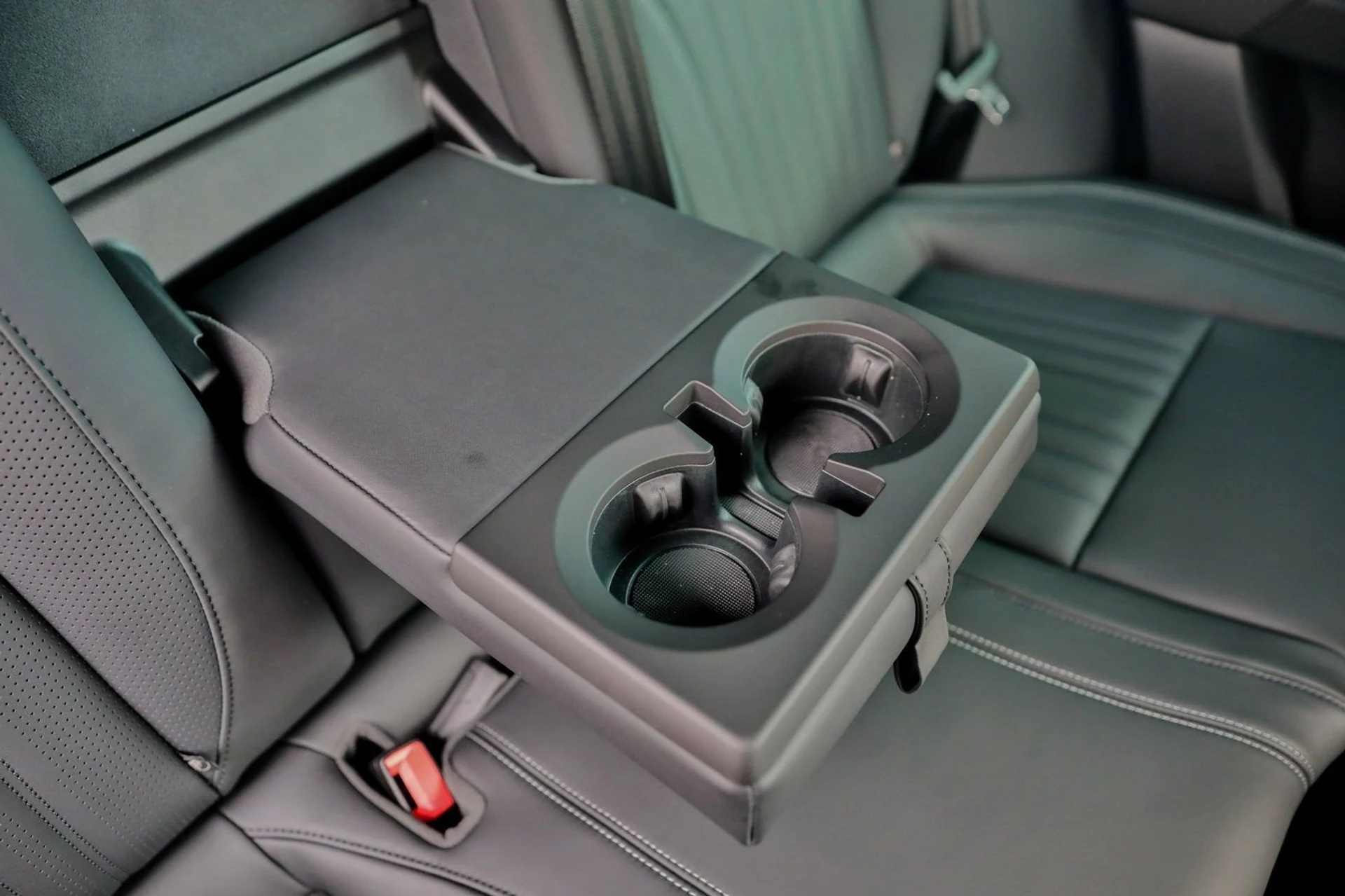 mph034_3513813409_f5b13f2c9ee04745baecb274cc6e8a6b_9cb0f112fc