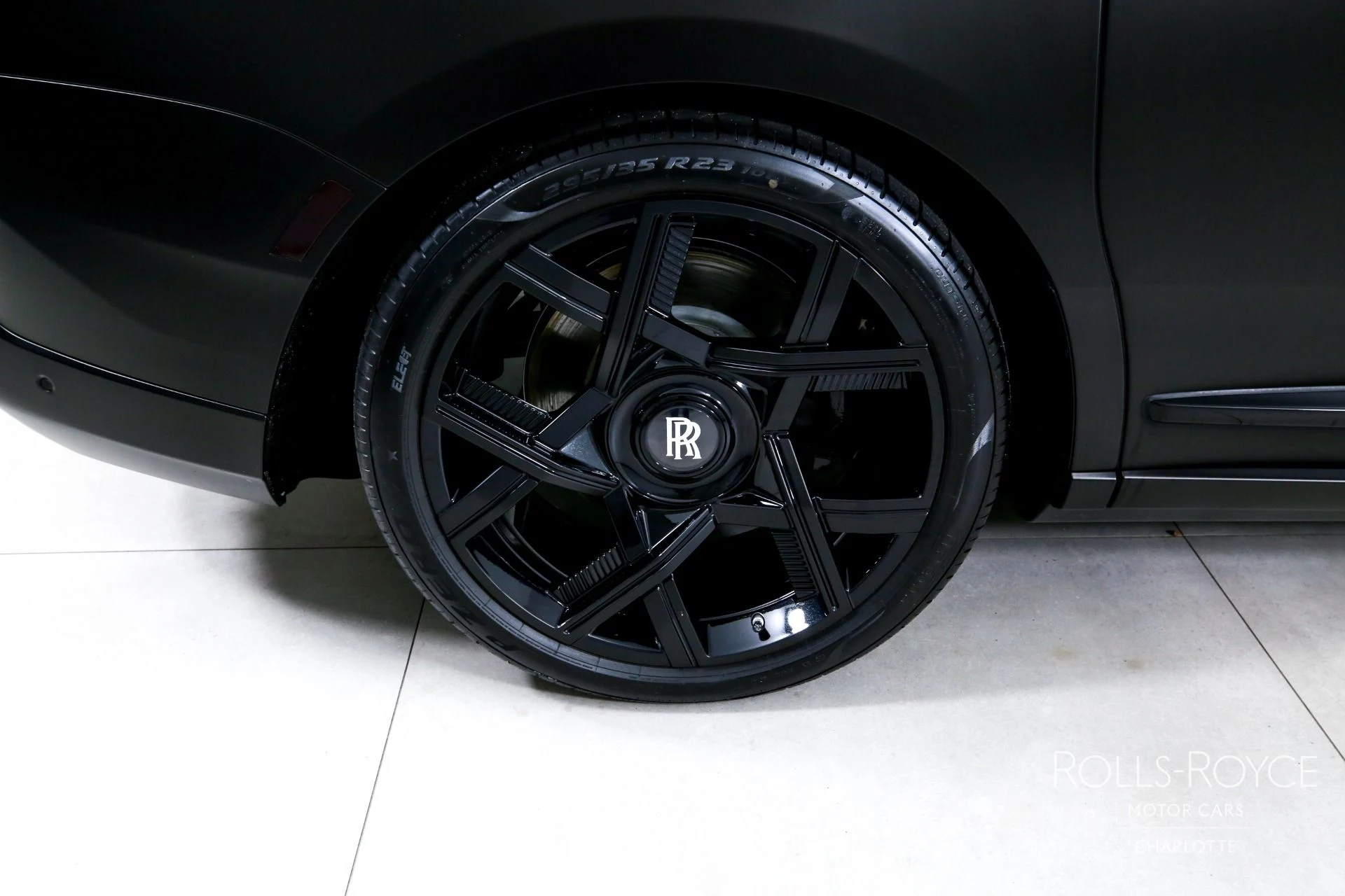 mph034_352001392_Used_2025_Rolls_Royce_Black_Badge_Cullinan_1769527230_b92c405834