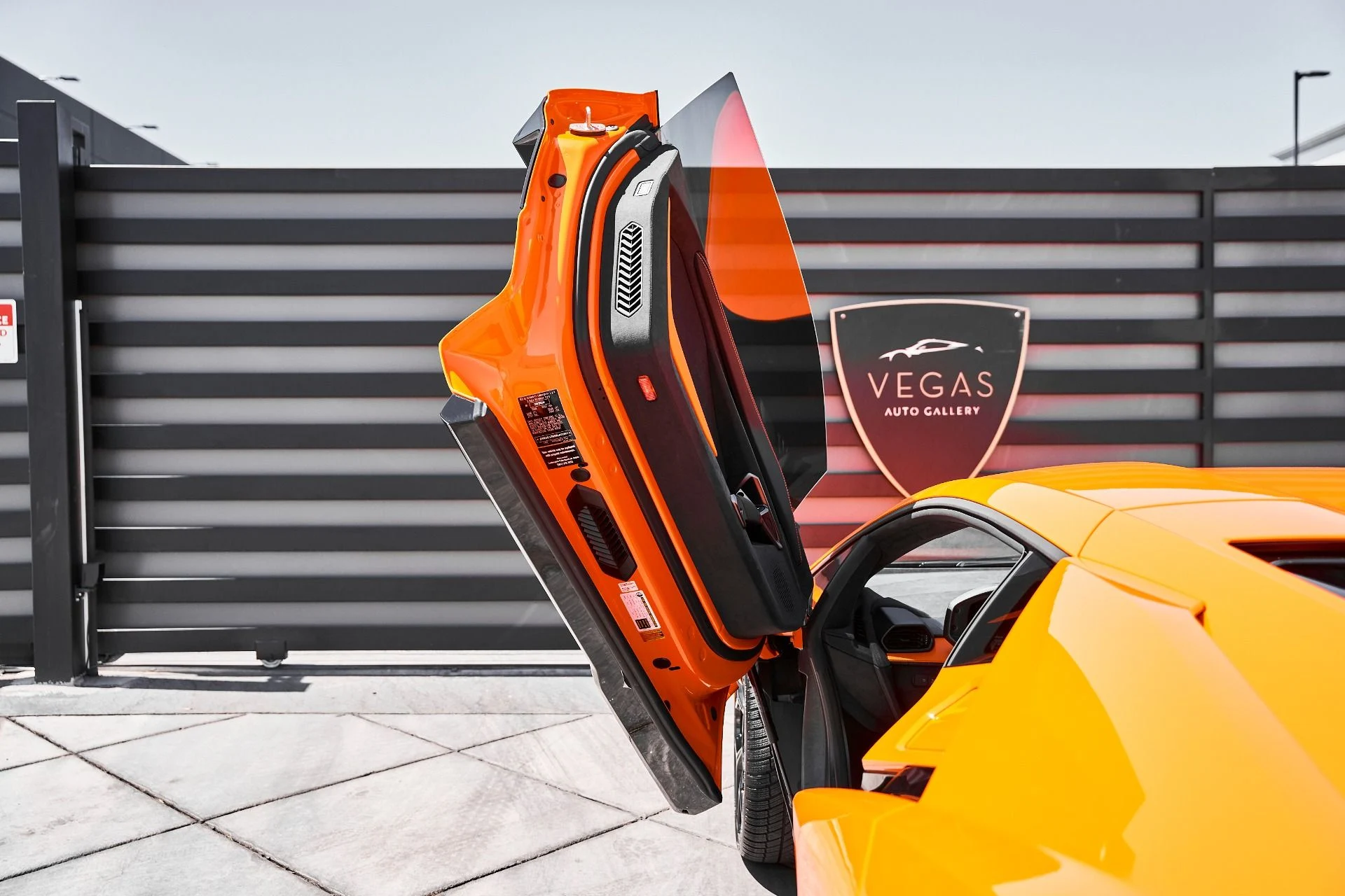 mph034_353090079_Used_2024_Lamborghini_Revuelto_Base_1777394316_12265cc3b9