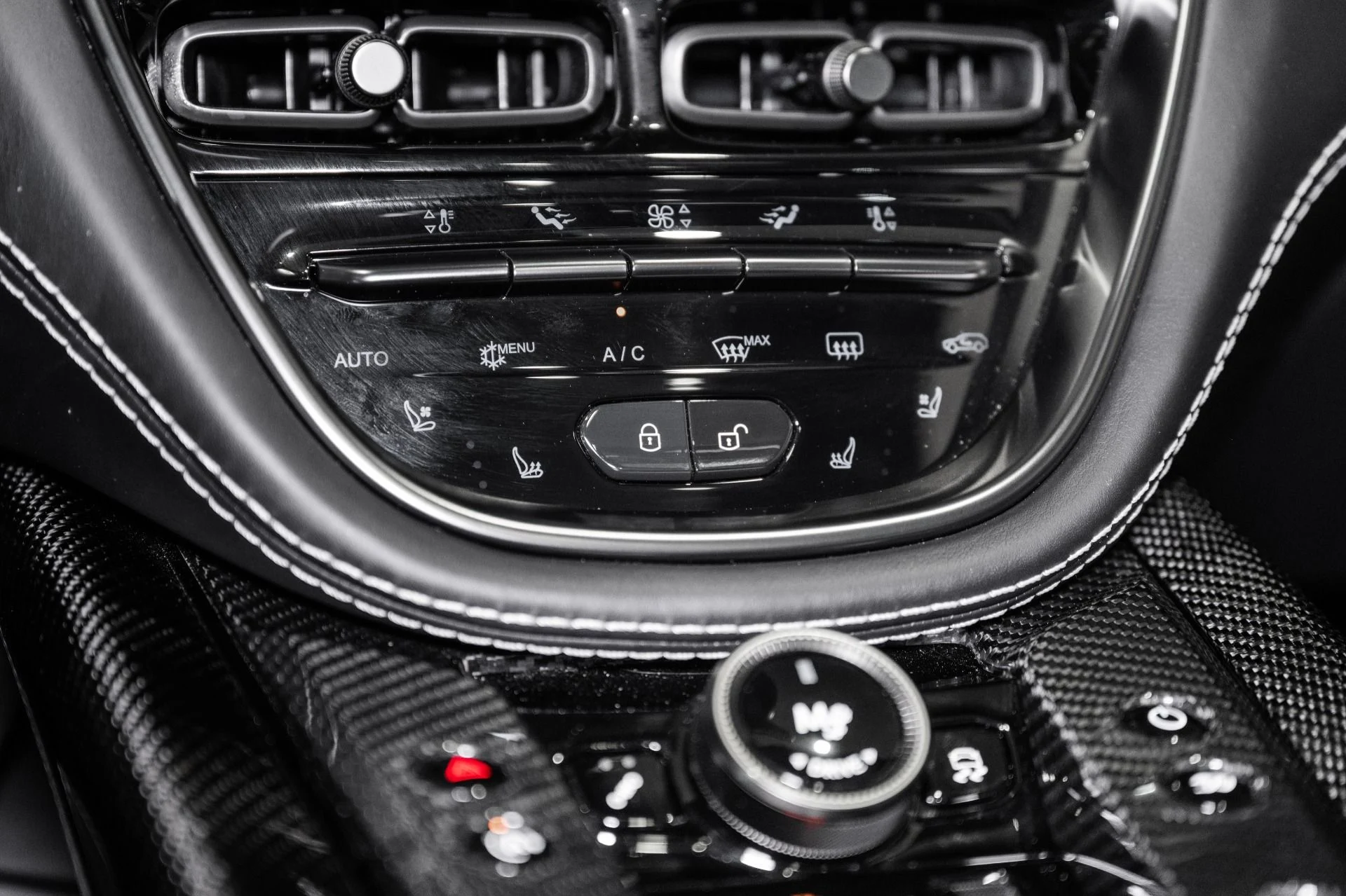 mph034_3551964548_New_2023_Aston_Martin_DBX_707_1785777382_4b6c6eec74