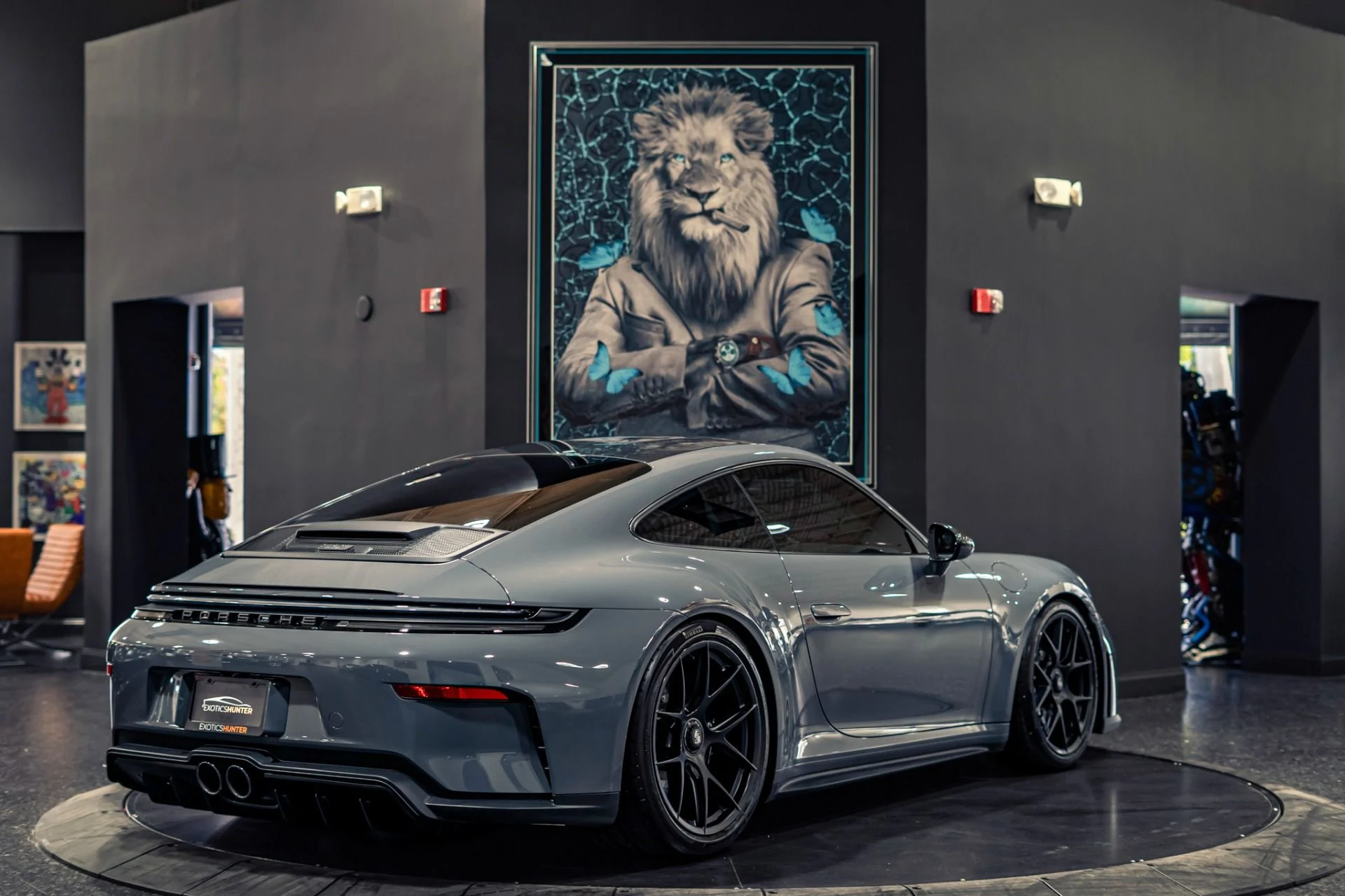 mph034_3552936945_Used_2026_Porsche_911_GT_3_Touring_Lightweight_Package_1776110091_ce73eff21e