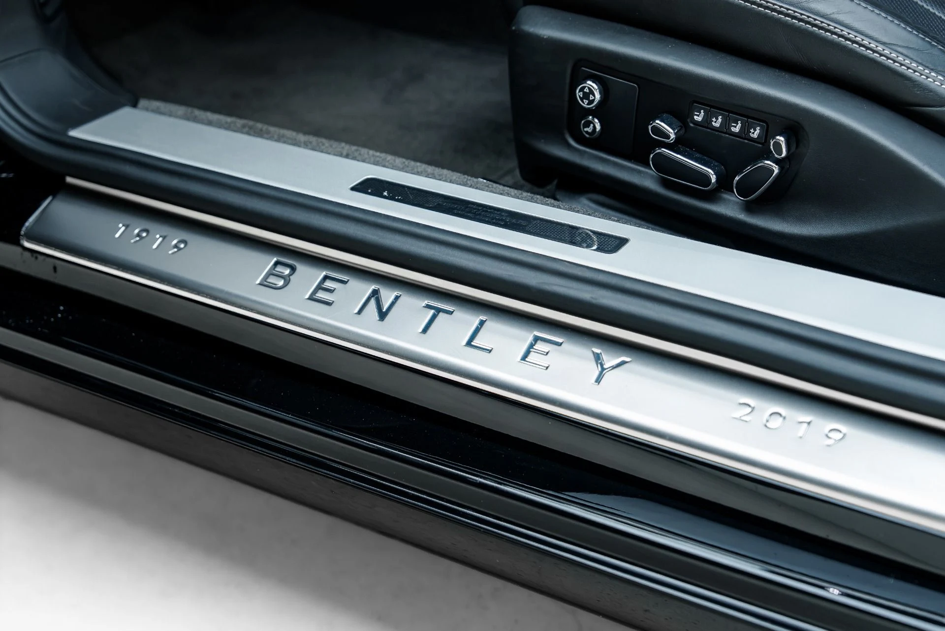 mph034_3555160314_Used_2020_Bentley_Continental_GTC_V8_1789771145_81ef7fd71d